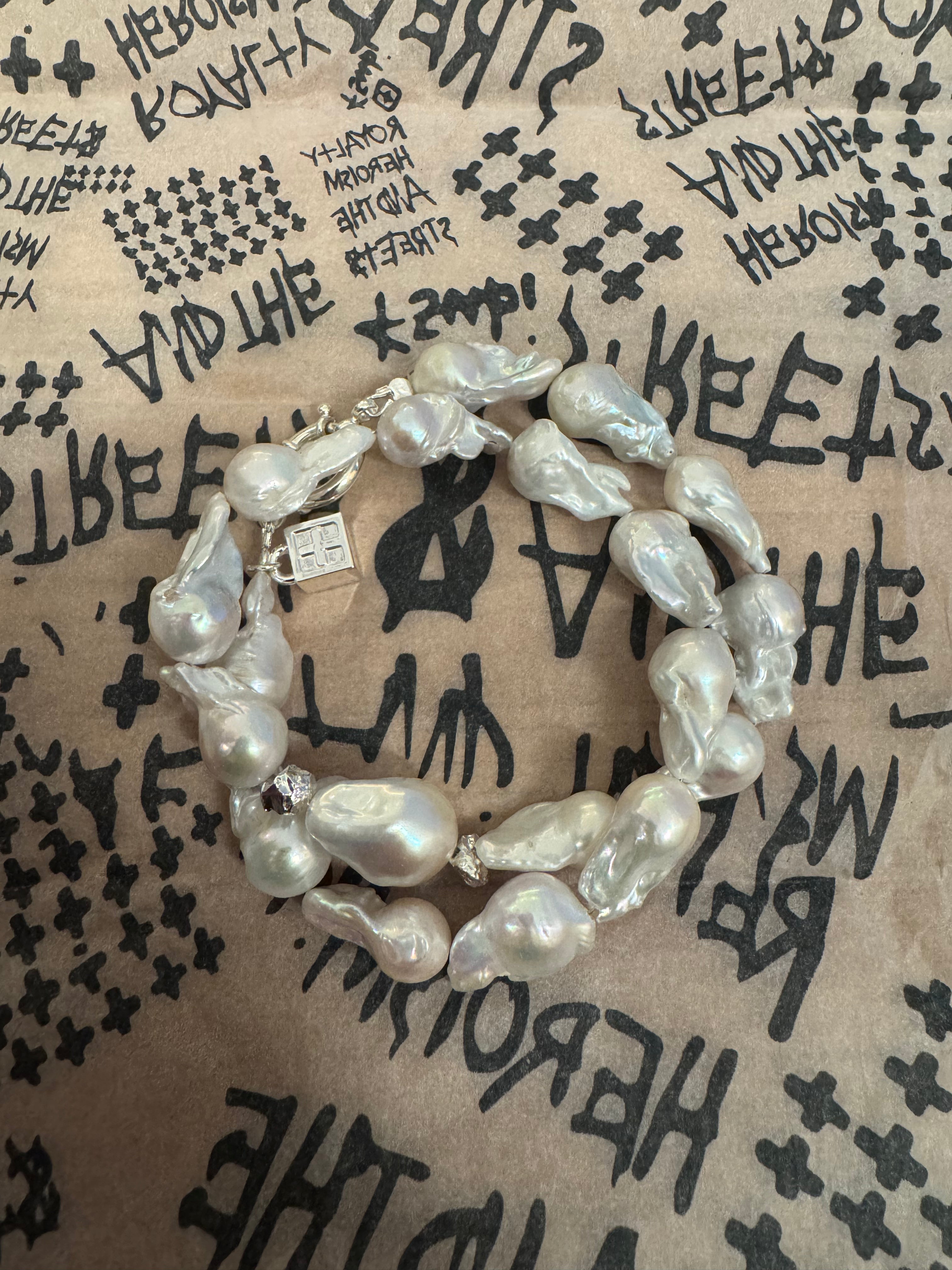 Elegant Baroque Pearl Bracelet for Women - Unique Handmade Jewelry Gift for Her - Perfect for Weddings, Parties & Special Occasions