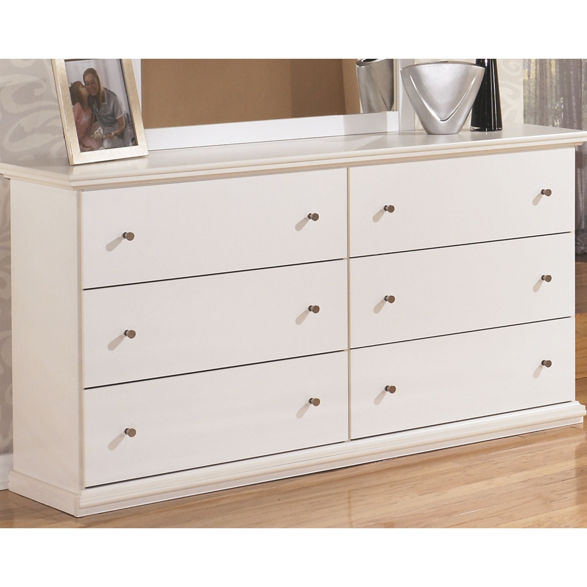 Bostwick Shoals Dresser - 6-Drawer Wooden Chest for Bedroom Storage | Stylish & Functional Furniture for Home Organization | Perfect for Bedroom, Living Room, or Office