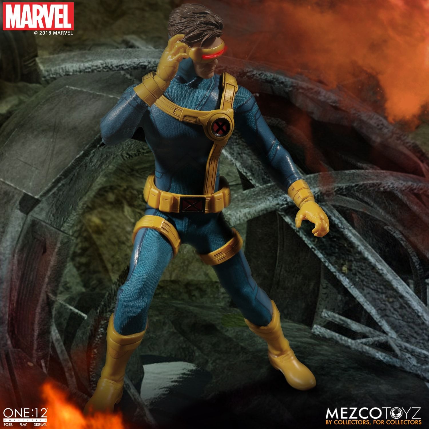Mezco Toyz One:12 Collective Marvel Comics X-Men Cyclops 1/12 Scale Action Figure - Premium Collectible for Display & Marvel Fans