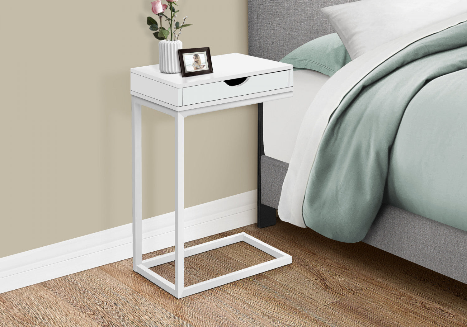 Modern White Astra Side Table - Stylish End Table for Living Room, Bedroom & Office - Small Accent Table with Sleek Design for Home Decor