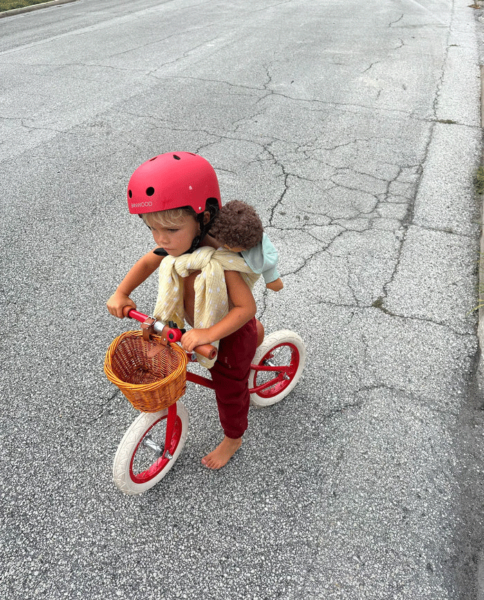 BANWOOD Red First Go Balance Bike for Kids - Toddler Training Bike with No Pedals - Perfect for Learning to Ride, Outdoor Play & Backyard Fun
