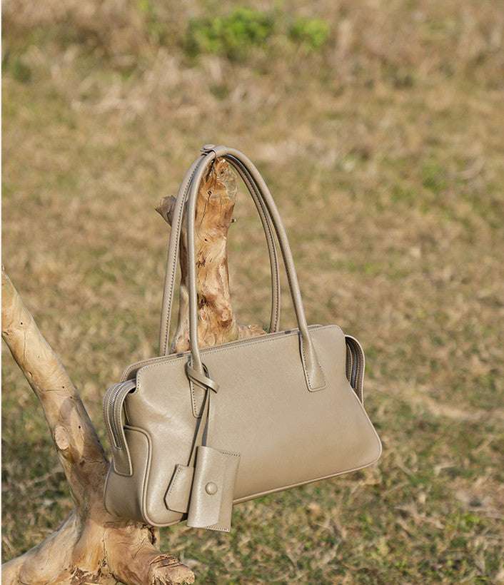 Stylish & Durable Women's Shoulder Bag for Everyday Use - Perfect for Work, Travel & Shopping