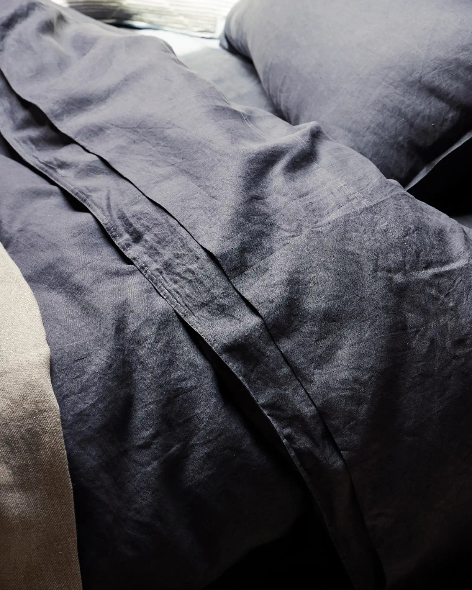 Premium Ravello Fitted Sheet - Soft Denim Blue Queen Size Bed Sheet Set - Perfect for Guest Rooms, Dorms & Cozy Bedroom Decor