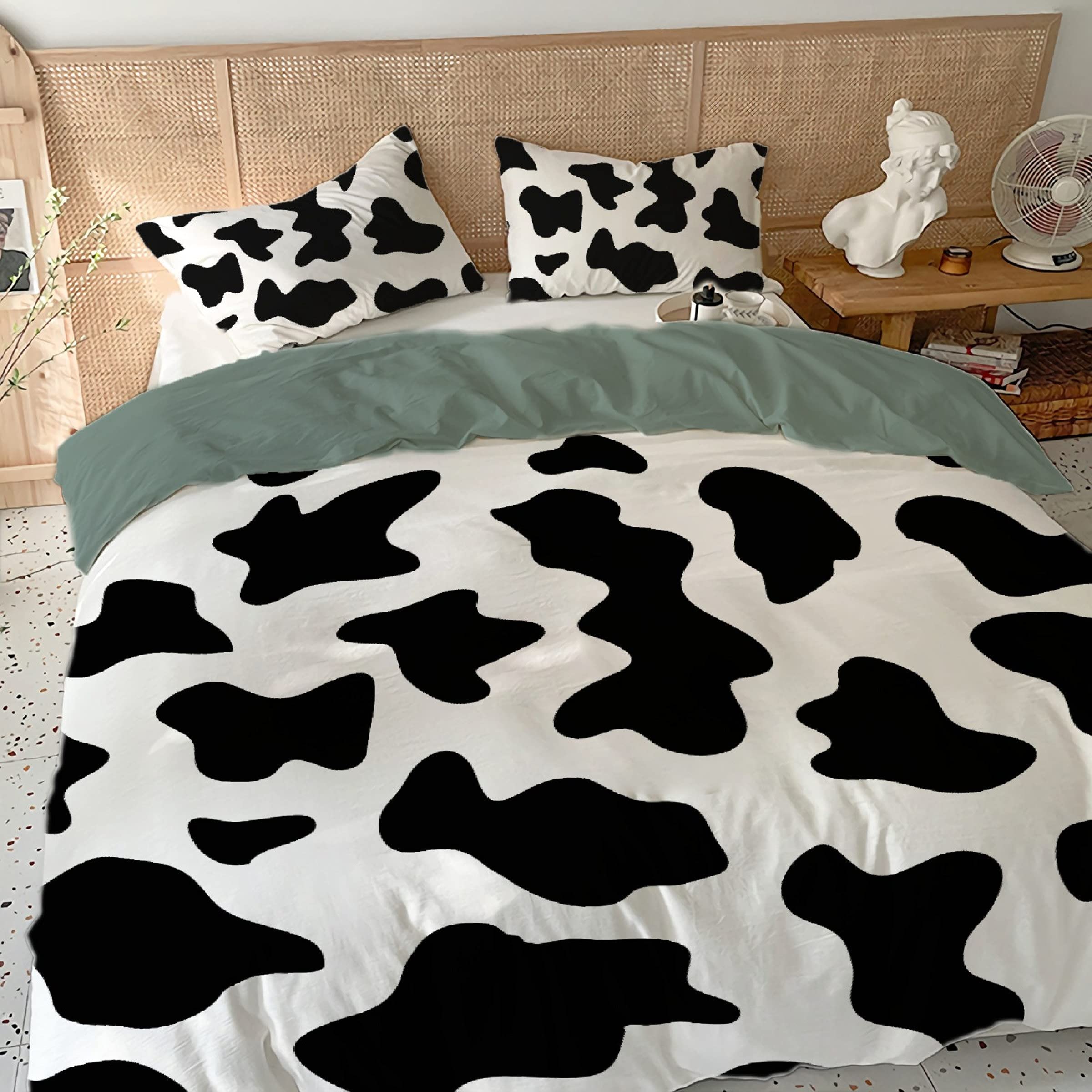 Black White Cow Print Queen Comforter Set - 3pc All-Season Bedding for Farmhouse Decor
