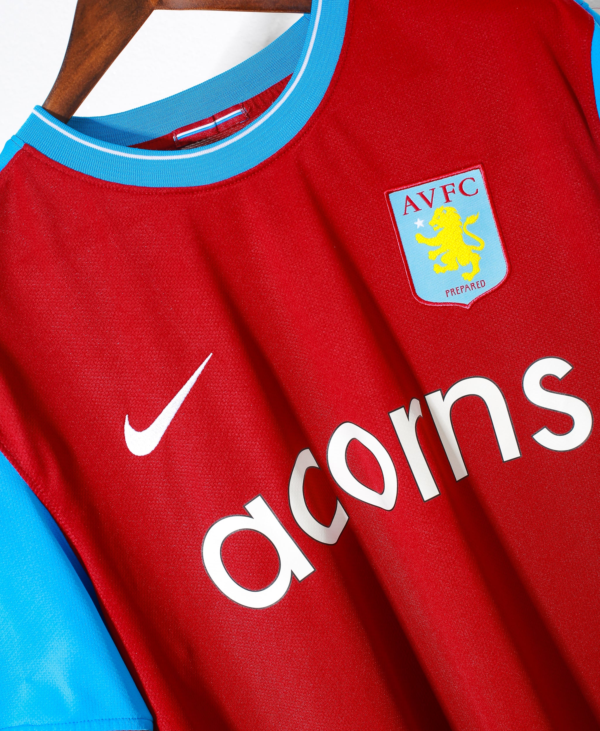 2009 Aston Villa Home Jersey #11 Agbonlahor - XL Size - Authentic Football Shirt for Fans & Collectors - Perfect for Matchdays, Gifts & Sports Memorabilia