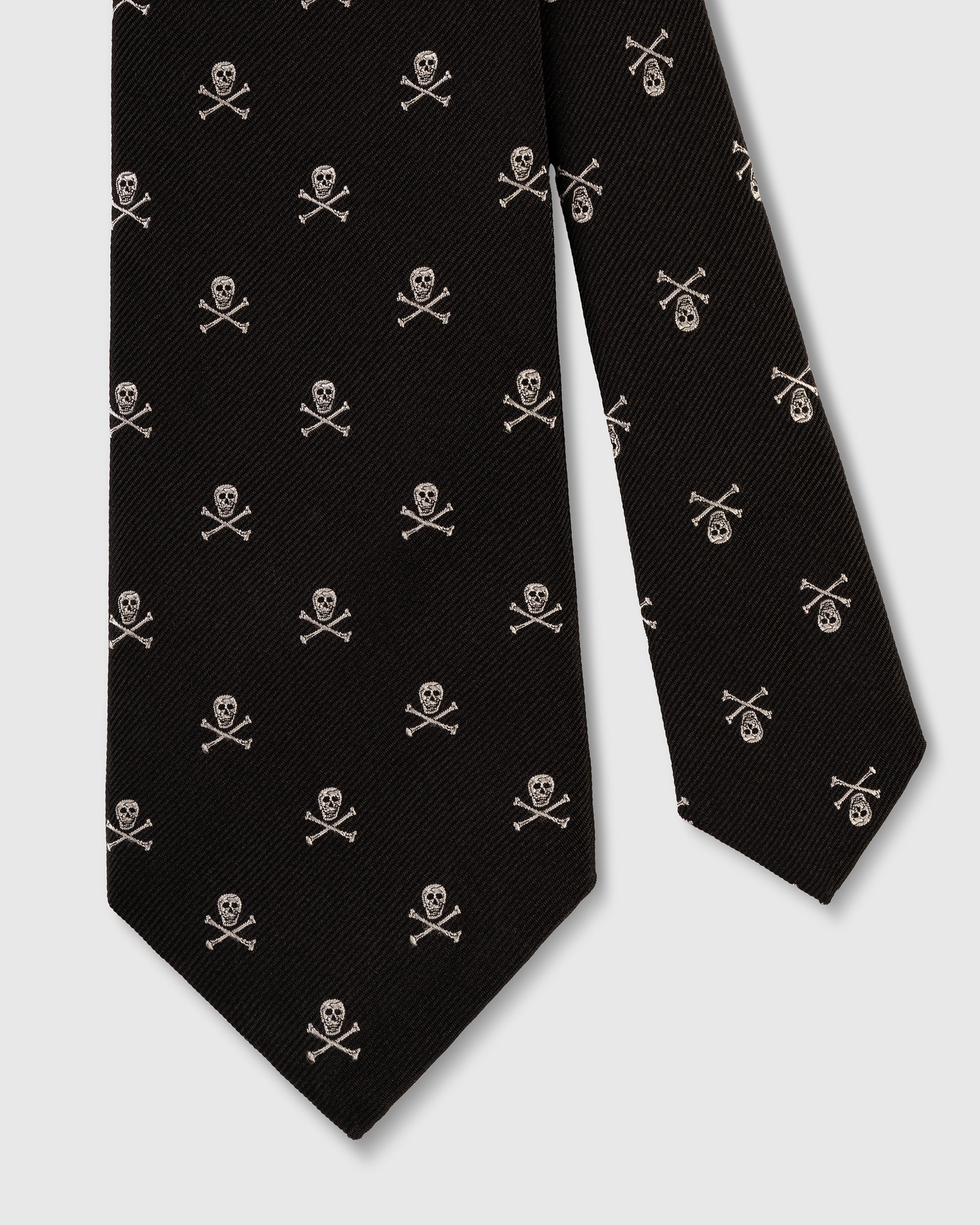 Skull and Bones Emblematic Tie - Premium Men's Necktie for Formal & Business Occasions - Perfect for Weddings, Interviews & Office Wear