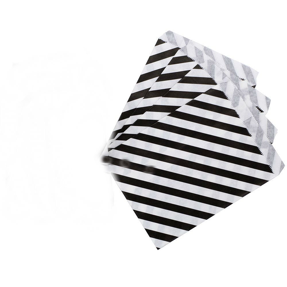 AKOAK 50 Pack 5x7 Inch White & Black Striped Paper Gift Bags - Wedding Favors, Christmas Party Treat Bags, Candy Bags for Holidays & Special Events