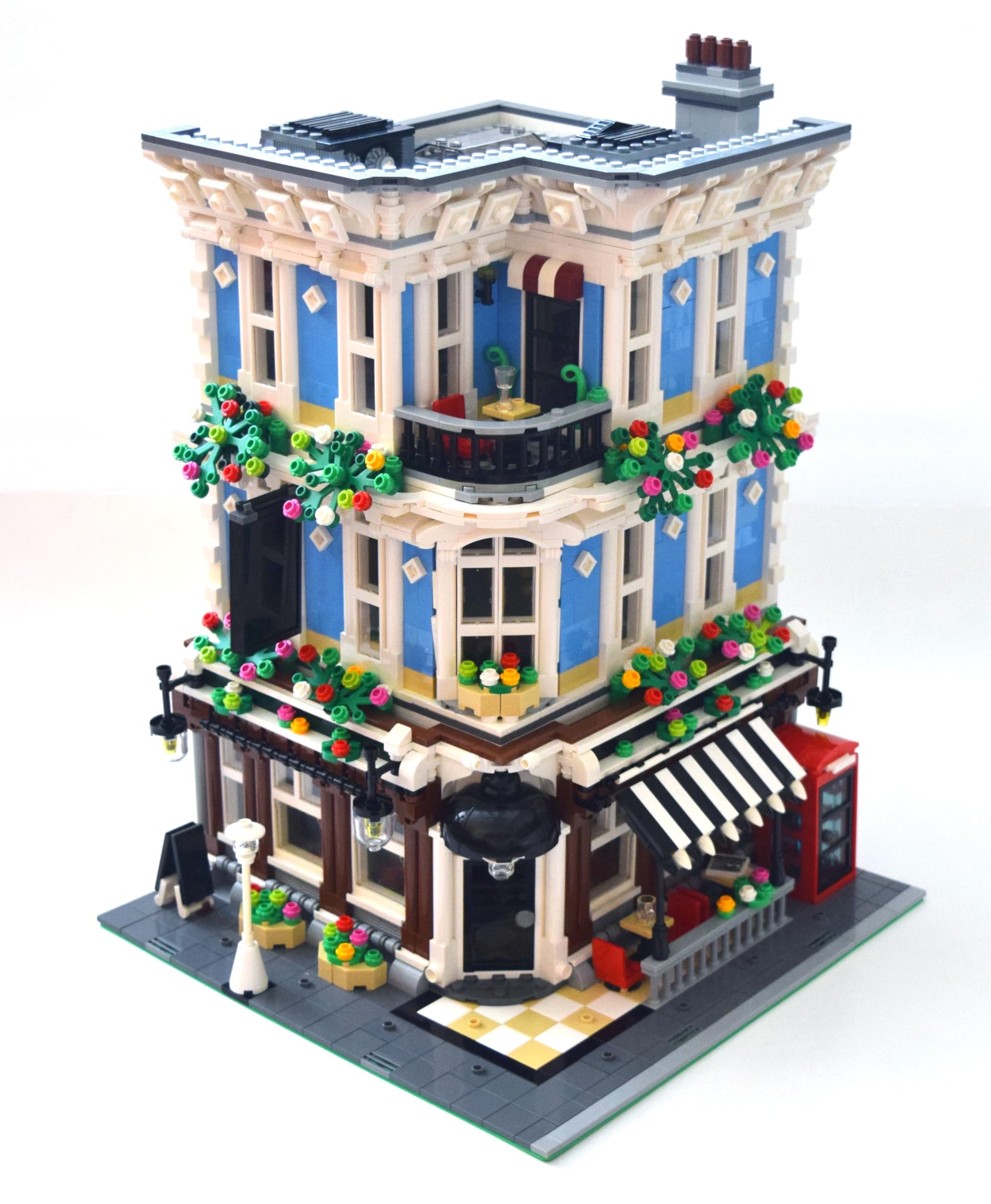 General Jim's Streetview The Queen Bricktoria Modular City Building Blocks Set - Victorian Style MOC Construction Toy for Adults & Kids | Home Decor, Collectible Display & Creative Play