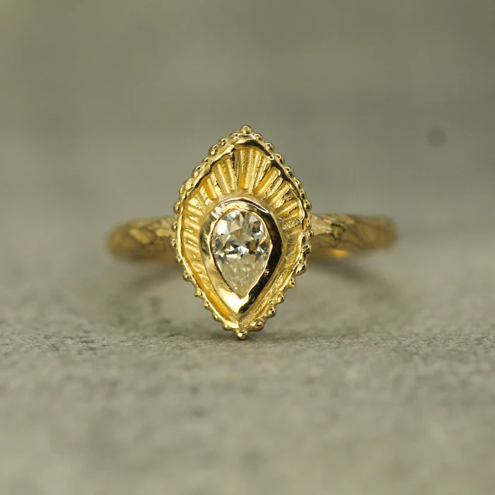 Stunning Dripping Sunshine Moissanite Ring for Women - Sparkling Wedding, Engagement & Anniversary Jewelry Gift