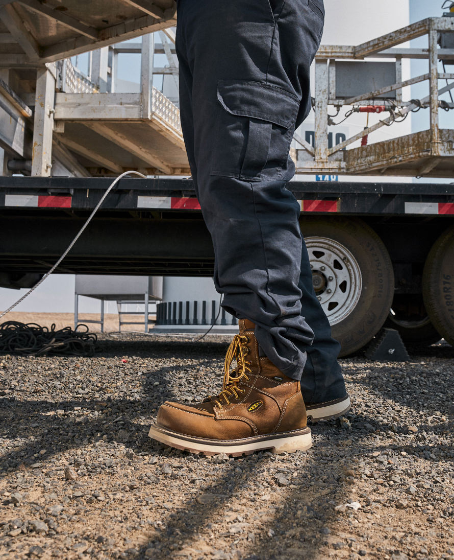 Men's Cincinnati 8 Waterproof 90° Heel Work Boot with Carbon Toe - Belgian/Sandshell - Durable Safety Boots for Construction & Outdoor Work