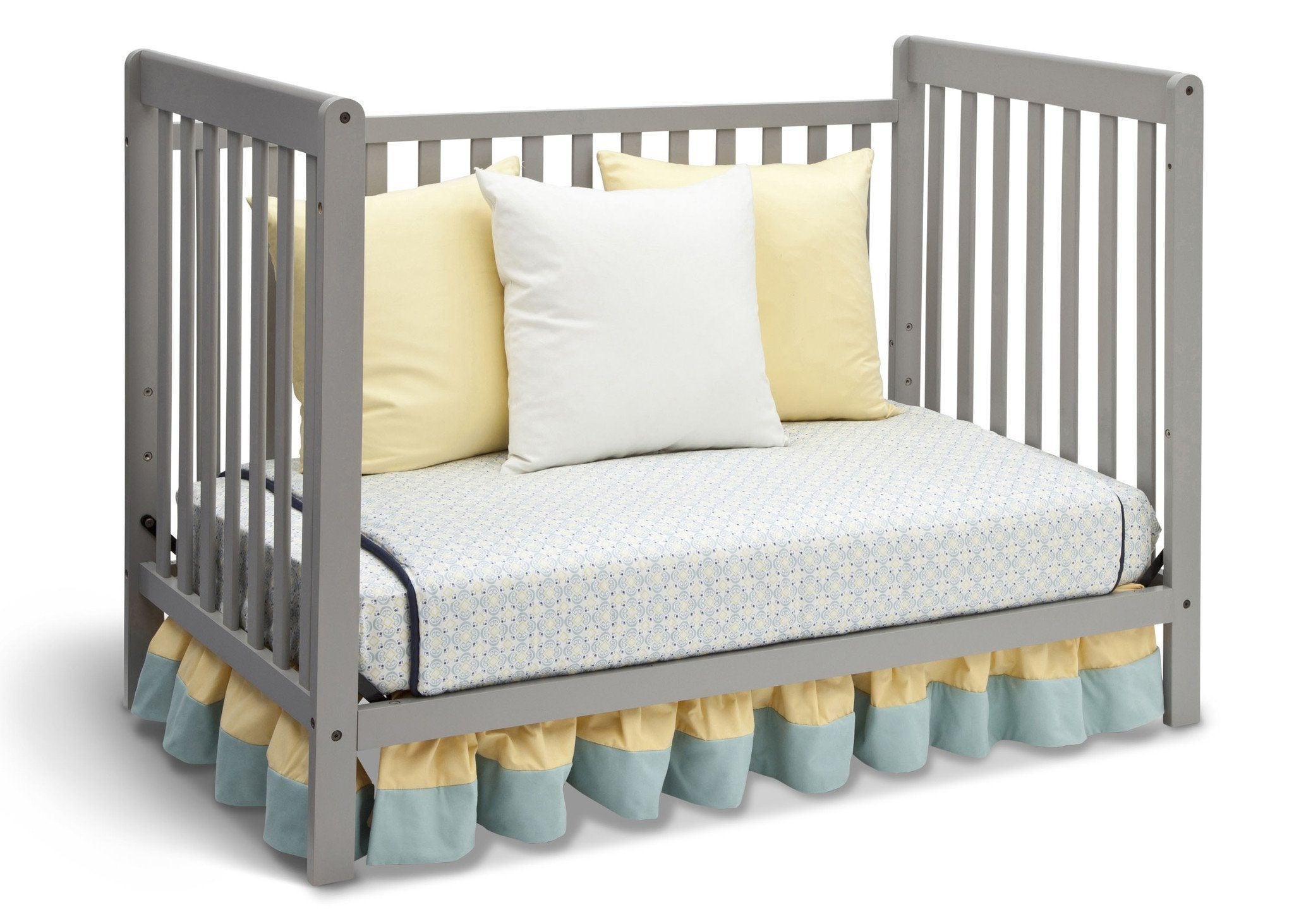 3-in-1 Convertible Baby Crib with Adjustable Height - Toddler Bed & Daybed - Perfect for Nursery, Bedroom & Small Spaces