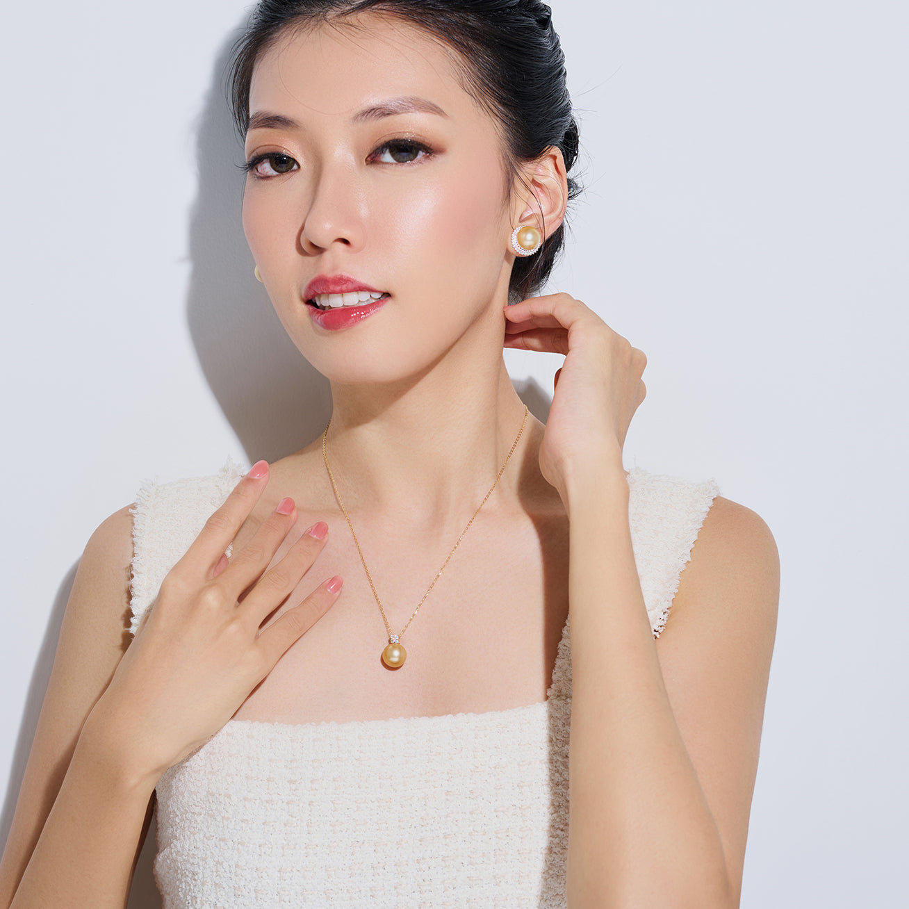 18K Solid Gold South Sea Golden Pearl Necklace KN00305 - Luxury Pearl Jewelry for Women, Elegant Gift for Wedding, Anniversary & Special Occasions