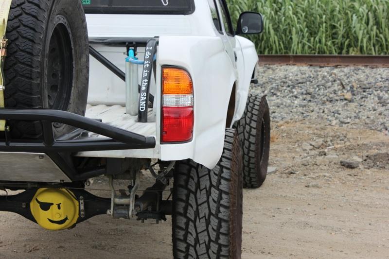2000-2004 Toyota Tacoma Crew Cab Bedsides with 4.5