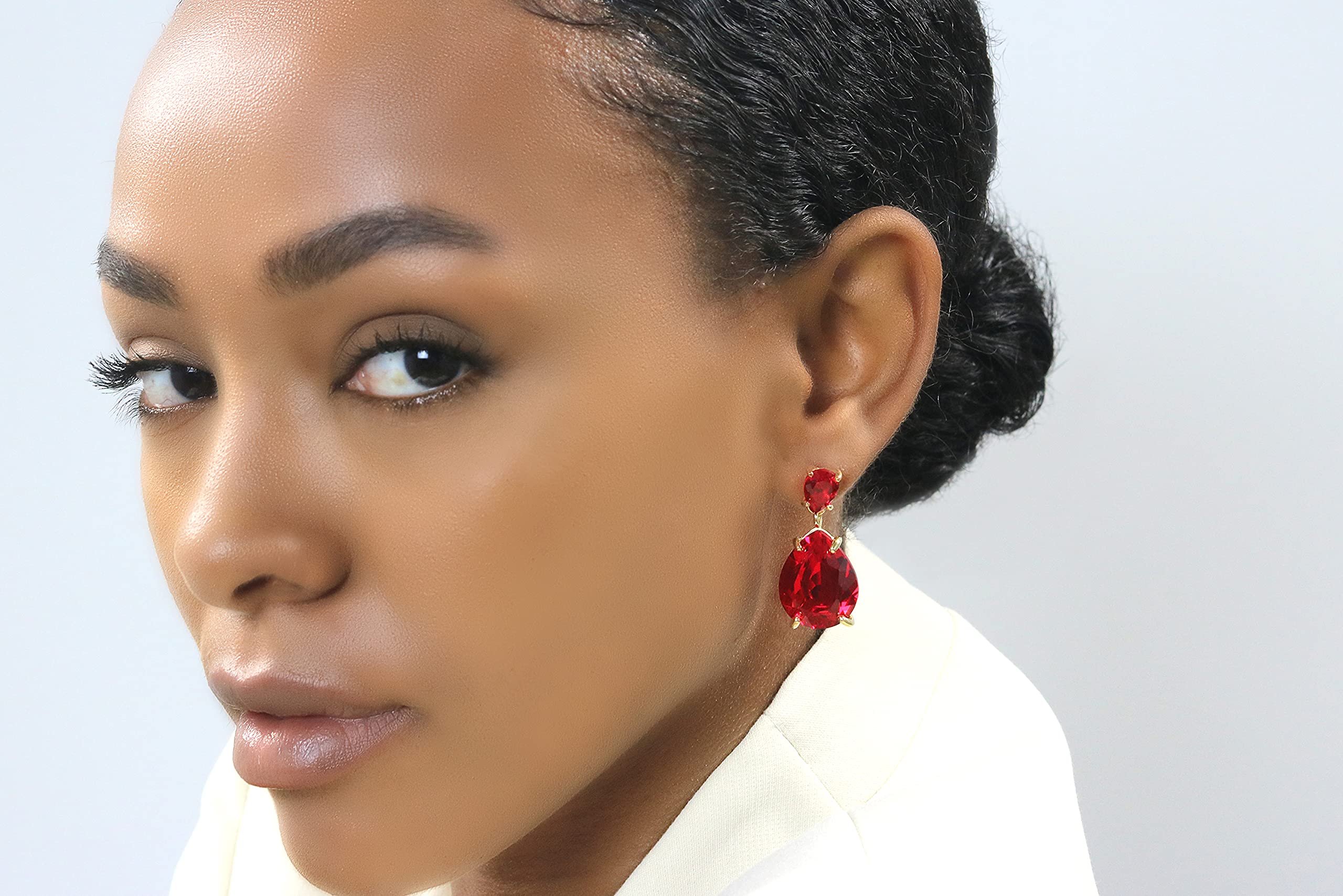 Handmade Teardrop Ruby Earrings for Women – Dangling Birthstone Jewelry, Vibrant Statement Earrings – Customizable Gift for Anniversary & Birthday – Perfect for Evening Parties & Special Occasions