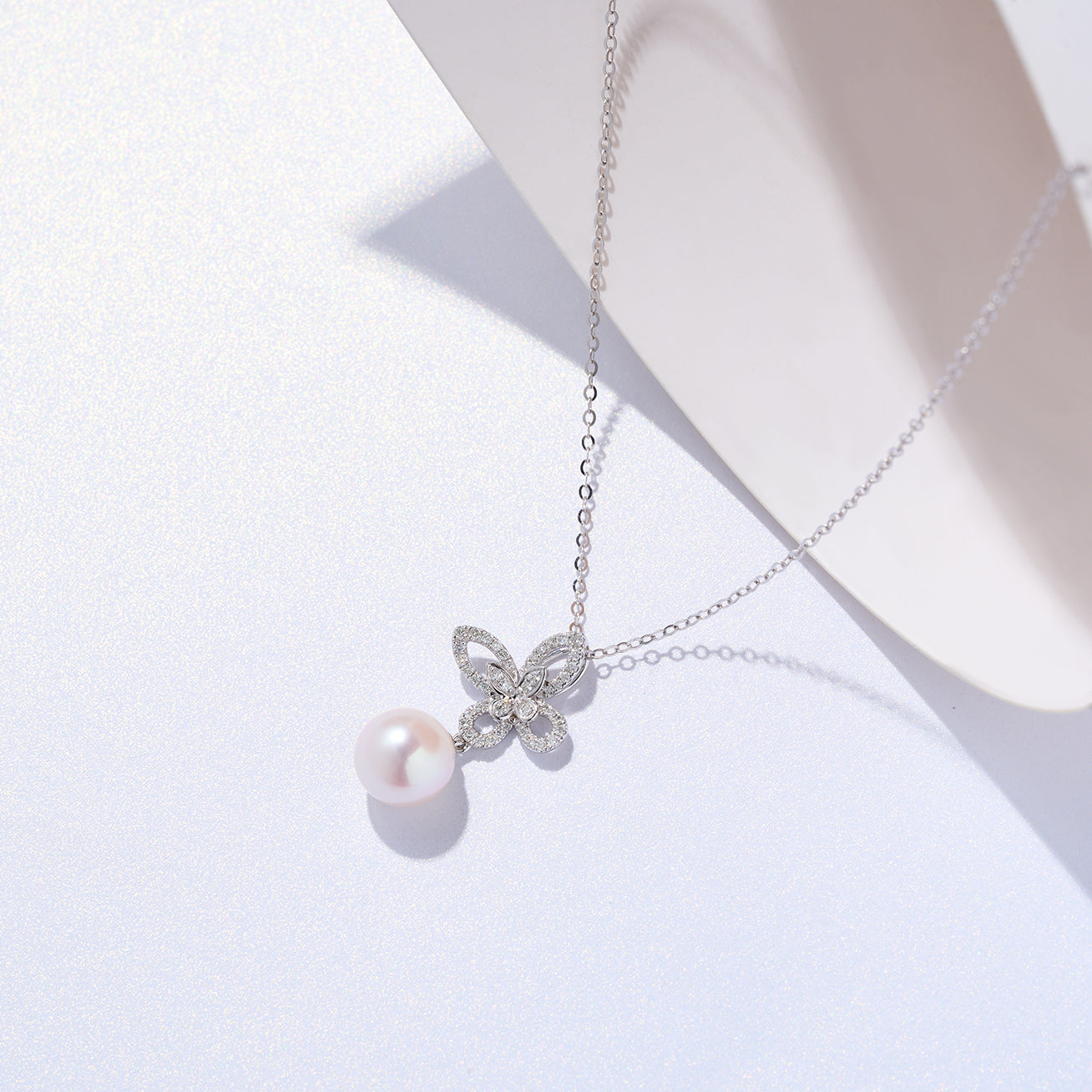 18K Solid Gold Diamond Akoya Hanadama Pearl Necklace - Elegant Jewelry Gift for Women, Bridal, Anniversary & Special Occasions | KN00280