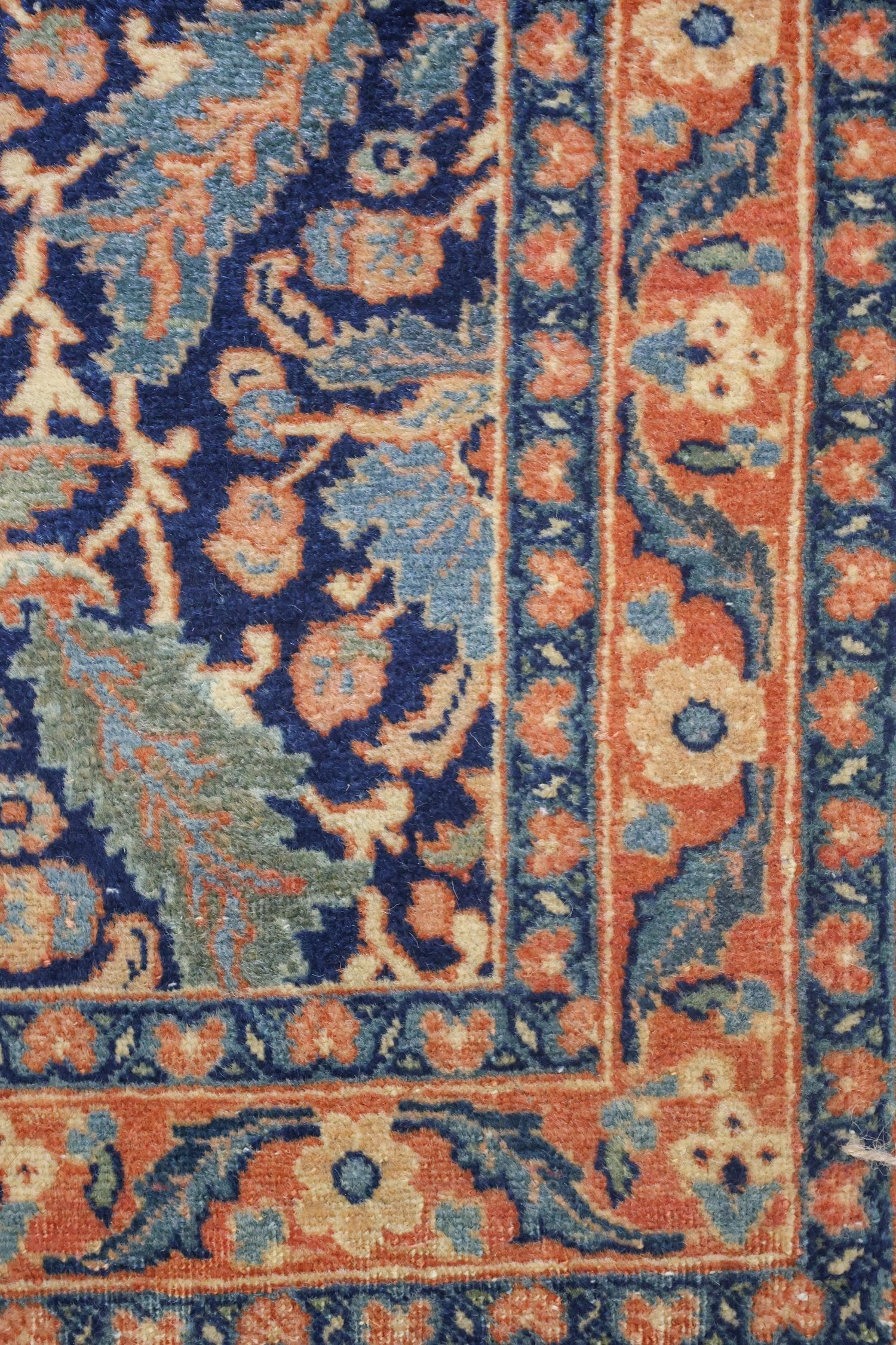 Antique Tabriz Handwoven Traditional Persian Rug - J69206 - Perfect for Living Room, Bedroom & Home Decor