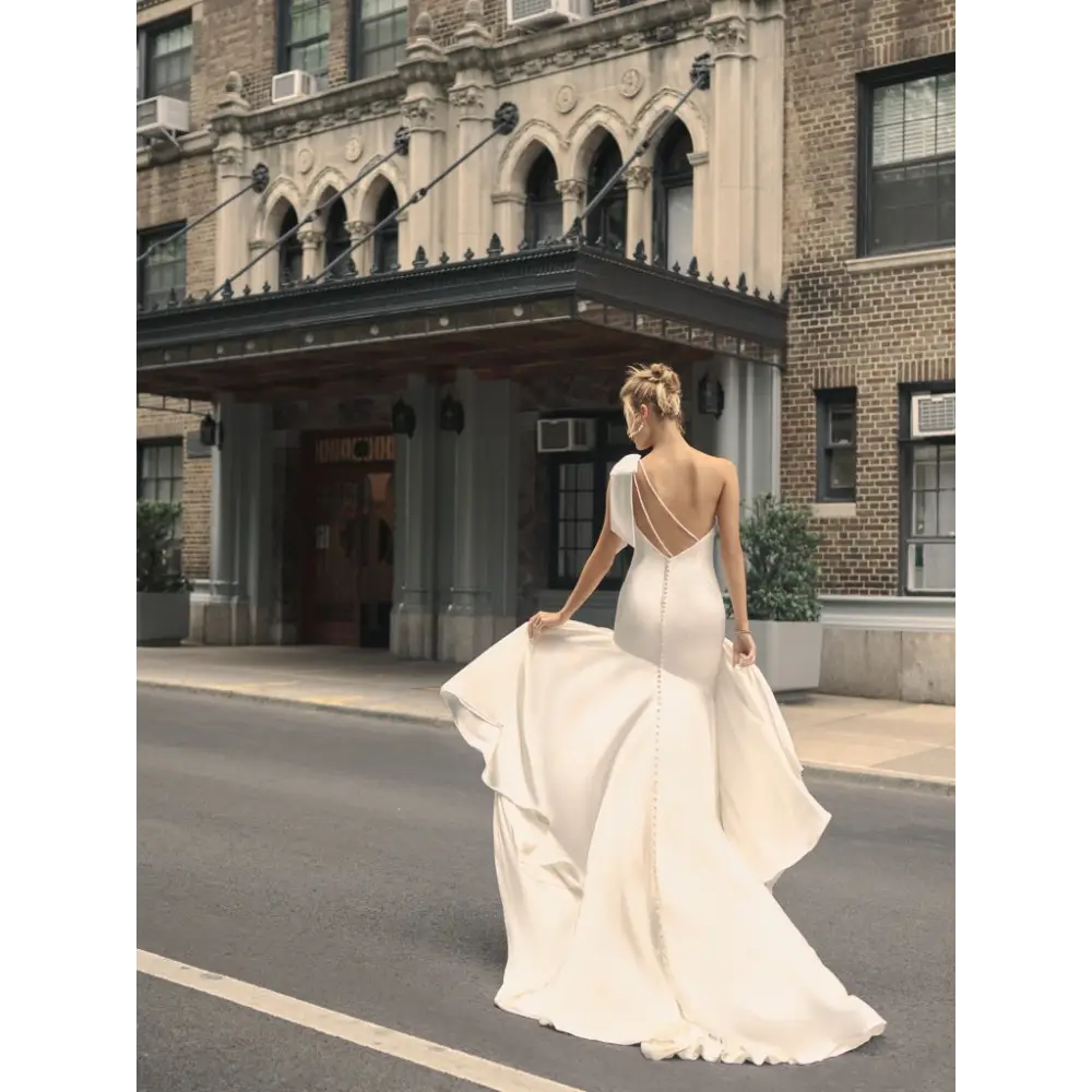 Maggie Sottero Saratoga Wedding Dress – Elegant Lace Bridal Gown for Church, Ballroom & Outdoor Ceremonies