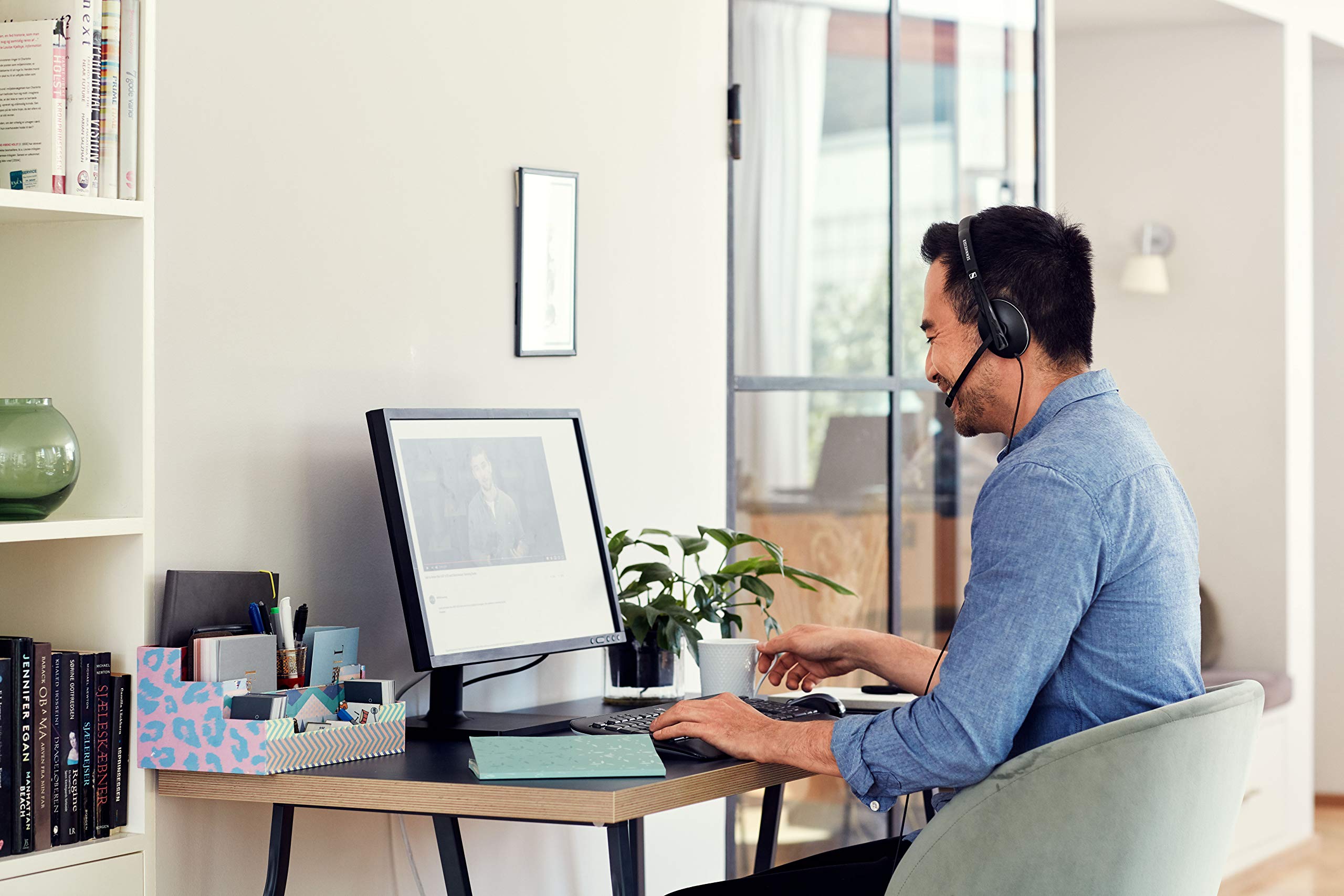 Sennheiser PC 3.2 Chat - Lightweight Stereo Gaming Headset with Noise-Cancelling Mic for PC - Perfect for Online Classes, Work Calls & Gaming - Comfortable Over-Ear Design for Long Sessions - Black