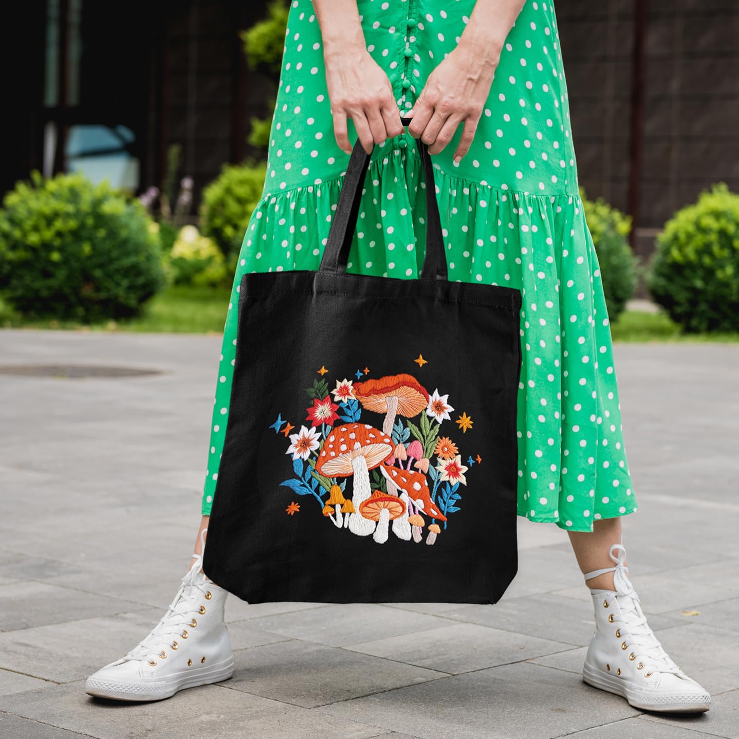 Louise Maelys Cross Stitch Kit for Beginners - Embroidery Canvas Tote Bag with Mushroom Flower Pattern, Needlepoint Art Craft Kit for Adults Includes Hoop & Instructions - Perfect for DIY Gifts, Home Decor & Relaxing Hobbies