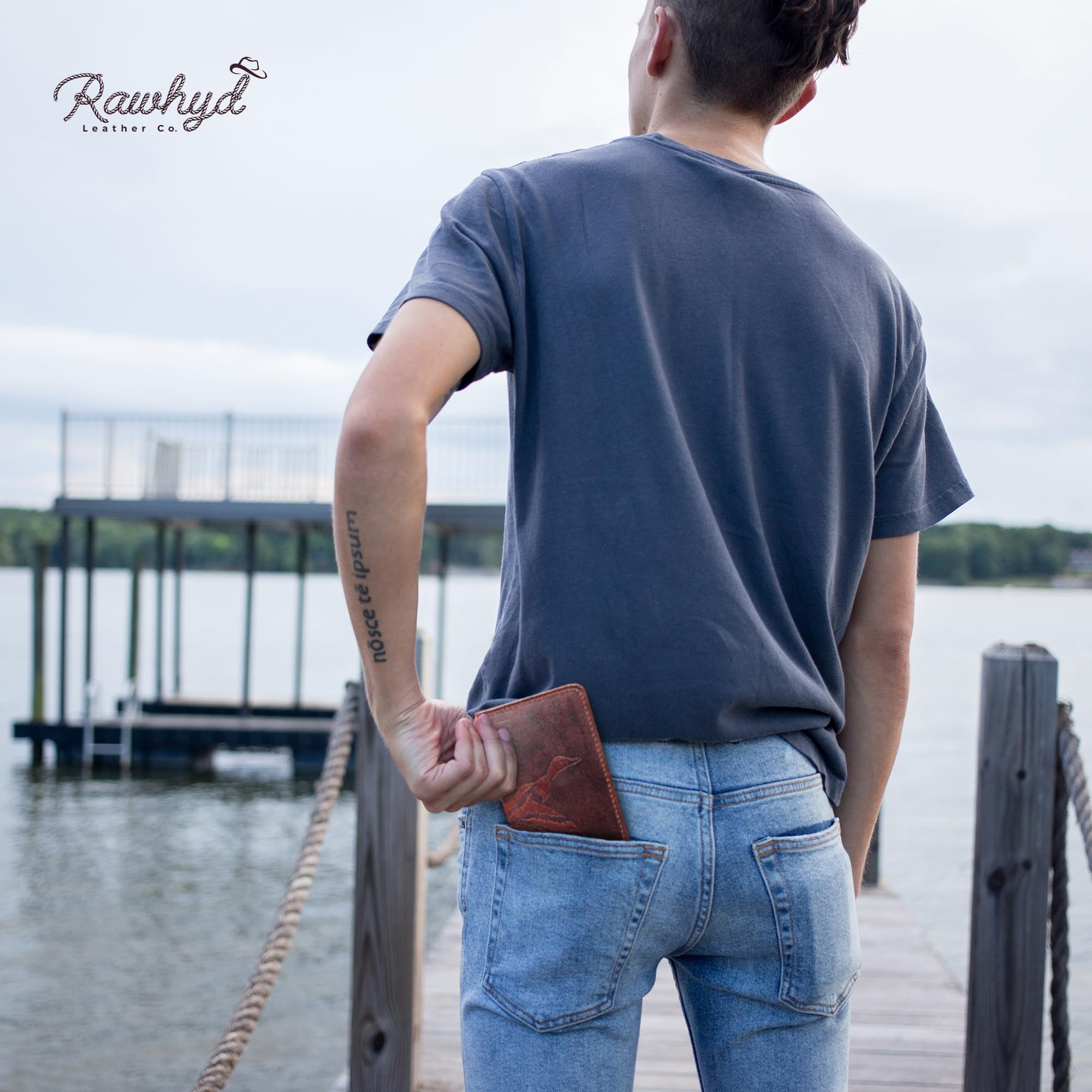 Premium Full-Grain Leather Bifold Wallet for Men - Classic Western Cowboy Wallet - Durable Rodeo & Checkbook Cover - Perfect Gift for Him - Ideal for Everyday Use, Travel & Outdoor Adventures