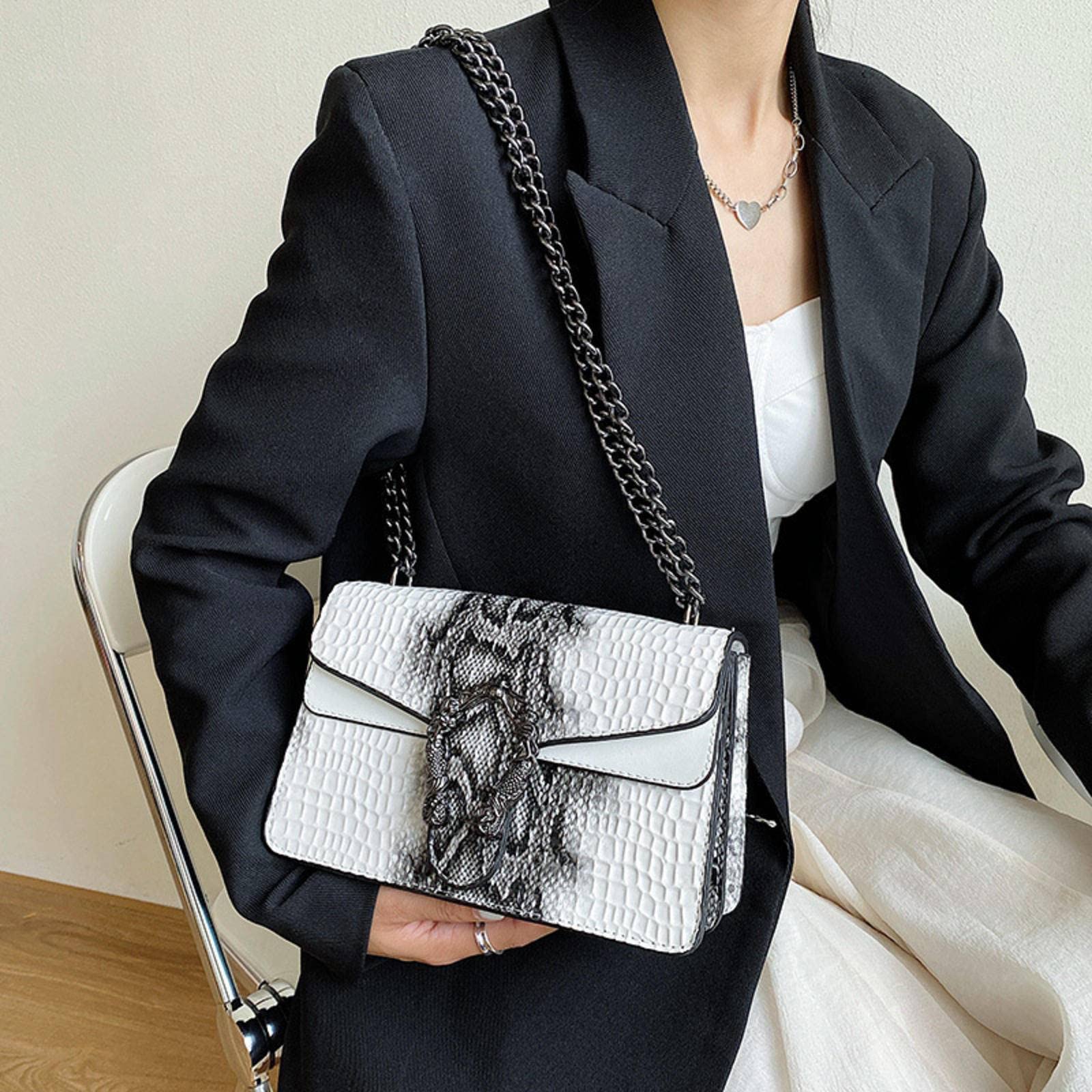 MMKJHNBHQ Women's Snake Leather Crossbody Shoulder Bag - Small Square Chain Clutch Purse for Evening Parties, Date Night & Daily Use