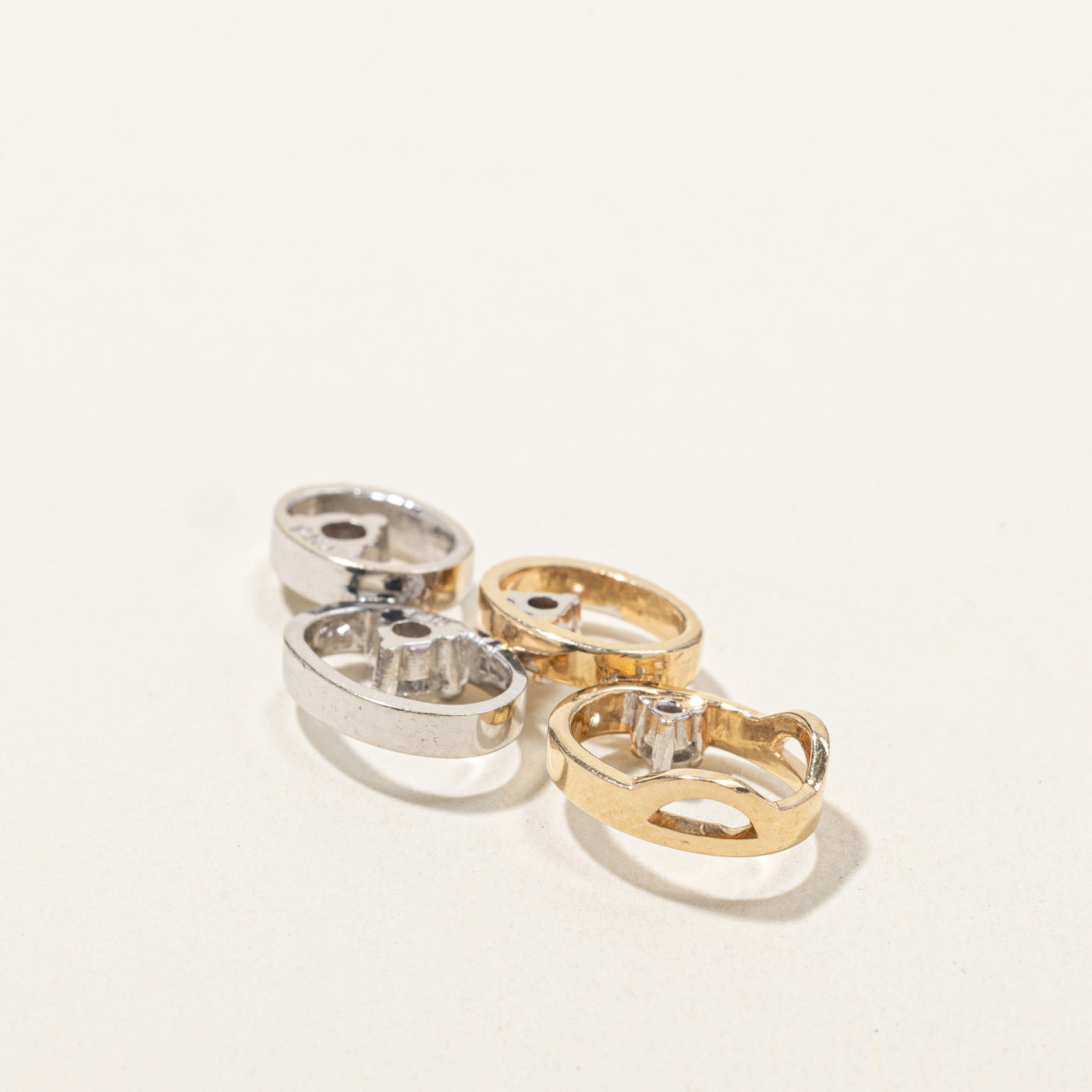 Two Tone Gold Diamond Circles Pendant Necklace | 0.30ctw Diamond Jewelry for Women | Perfect for Anniversary, Birthday & Valentine's Day Gifts