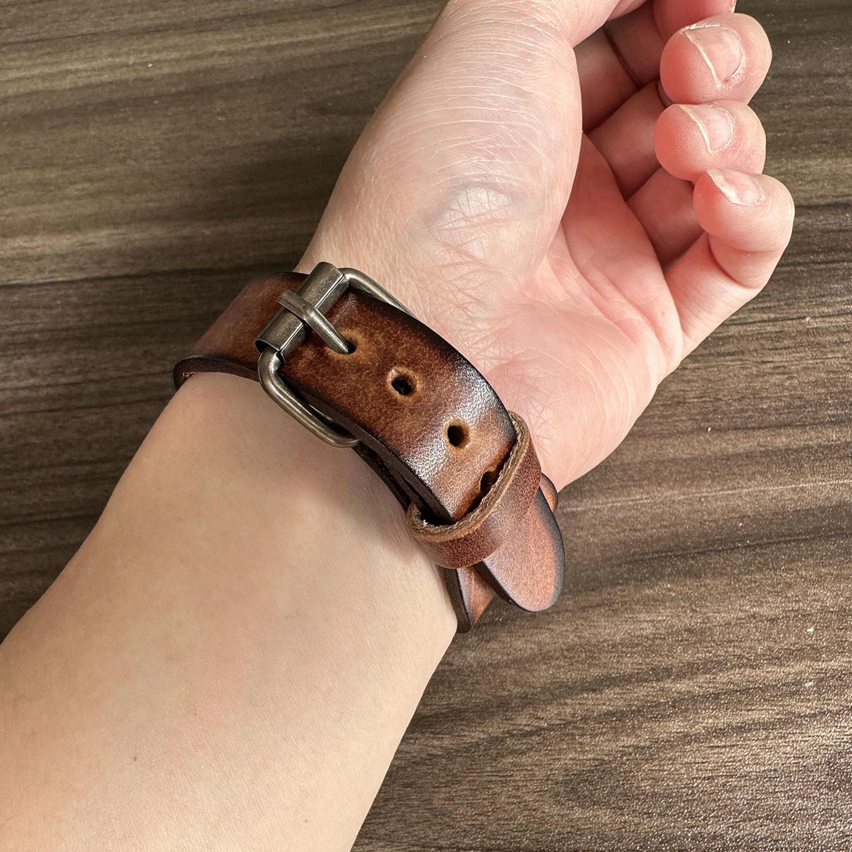Punk Rock Faux Leather Wristband - Retro Adjustable Belt Buckle Bracelet for Men & Women - Gothic Arm Band Cuff for Concerts, Parties & Fashion Accessories