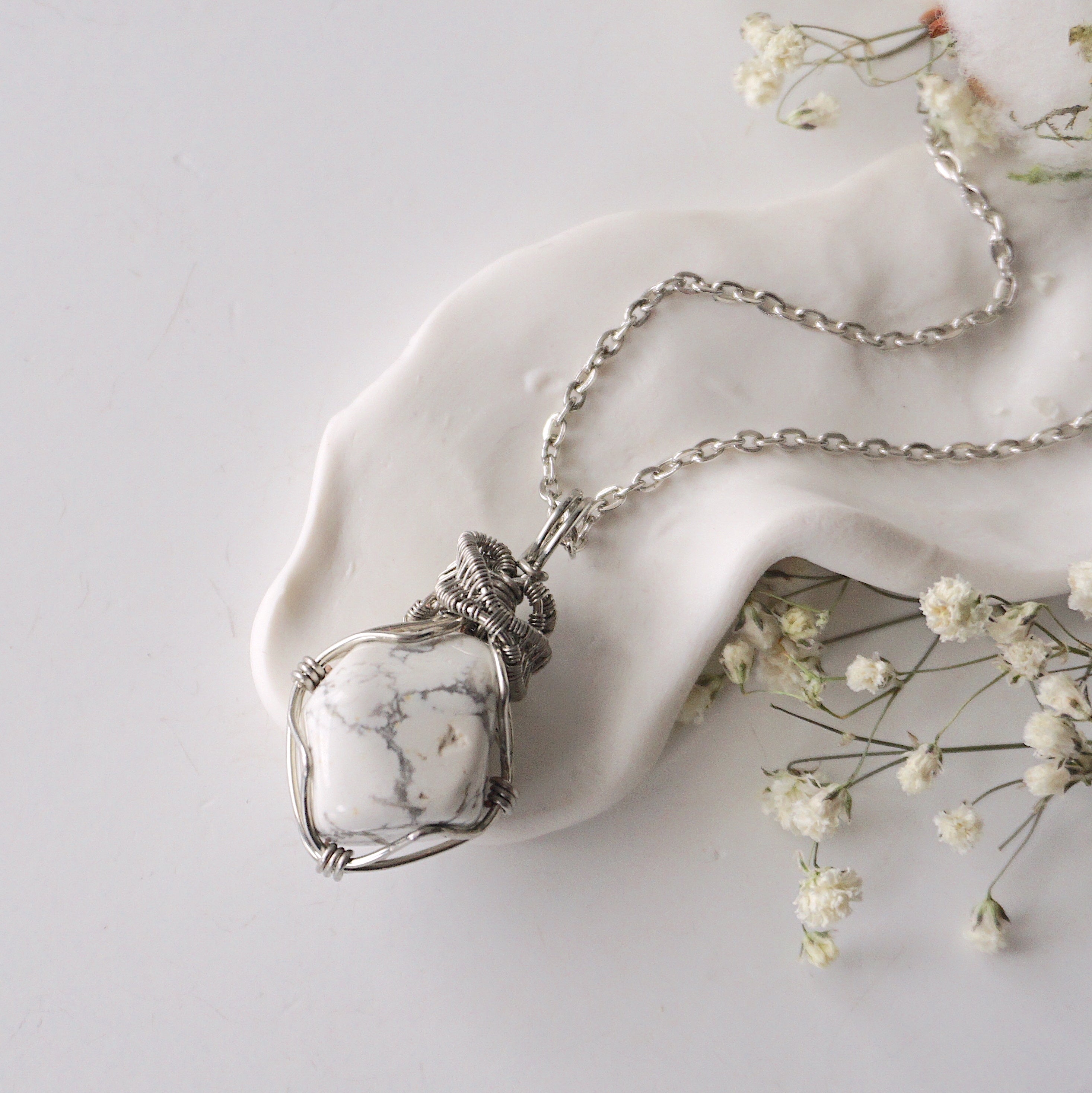 White Howlite Pendant Necklace in White Gold - Elegant Gemstone Jewelry for Women, Perfect for Gifts, Weddings & Everyday Wear