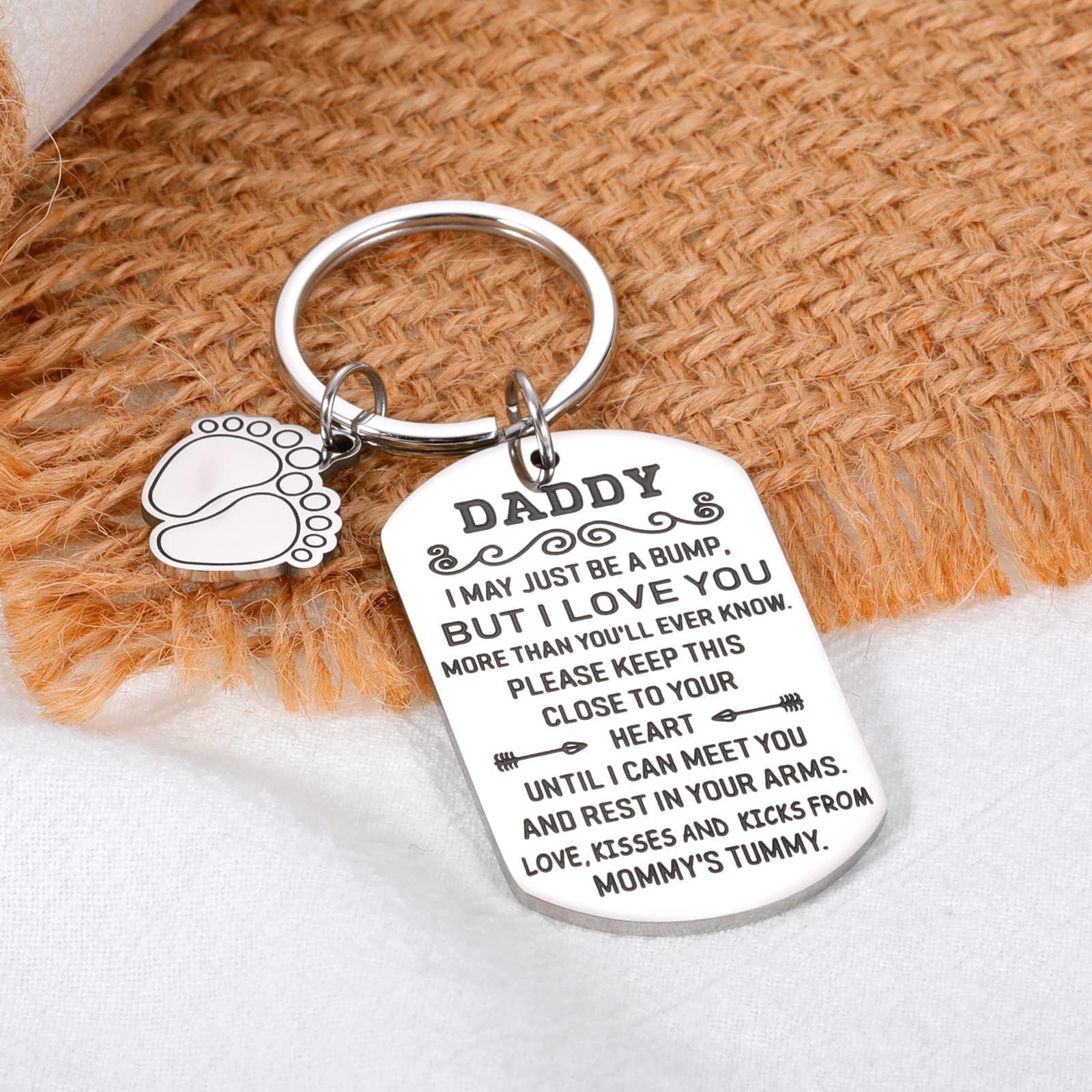 First Time Dad Gifts - Cute Baby Keychain for New Dads, Pregnancy Announcement & Baby Shower Gift for Expecting Fathers - Perfect Valentine's Day Present from Baby | Great for Father's Day, Gender Reveal & Special Occasions