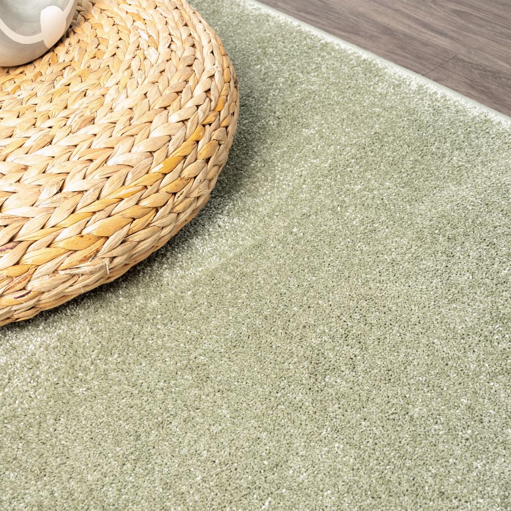 Eco-Friendly Haze Solid Low Pile Area Rug in Green - Soft Modern Living Room Bedroom Carpet for Home Decor
