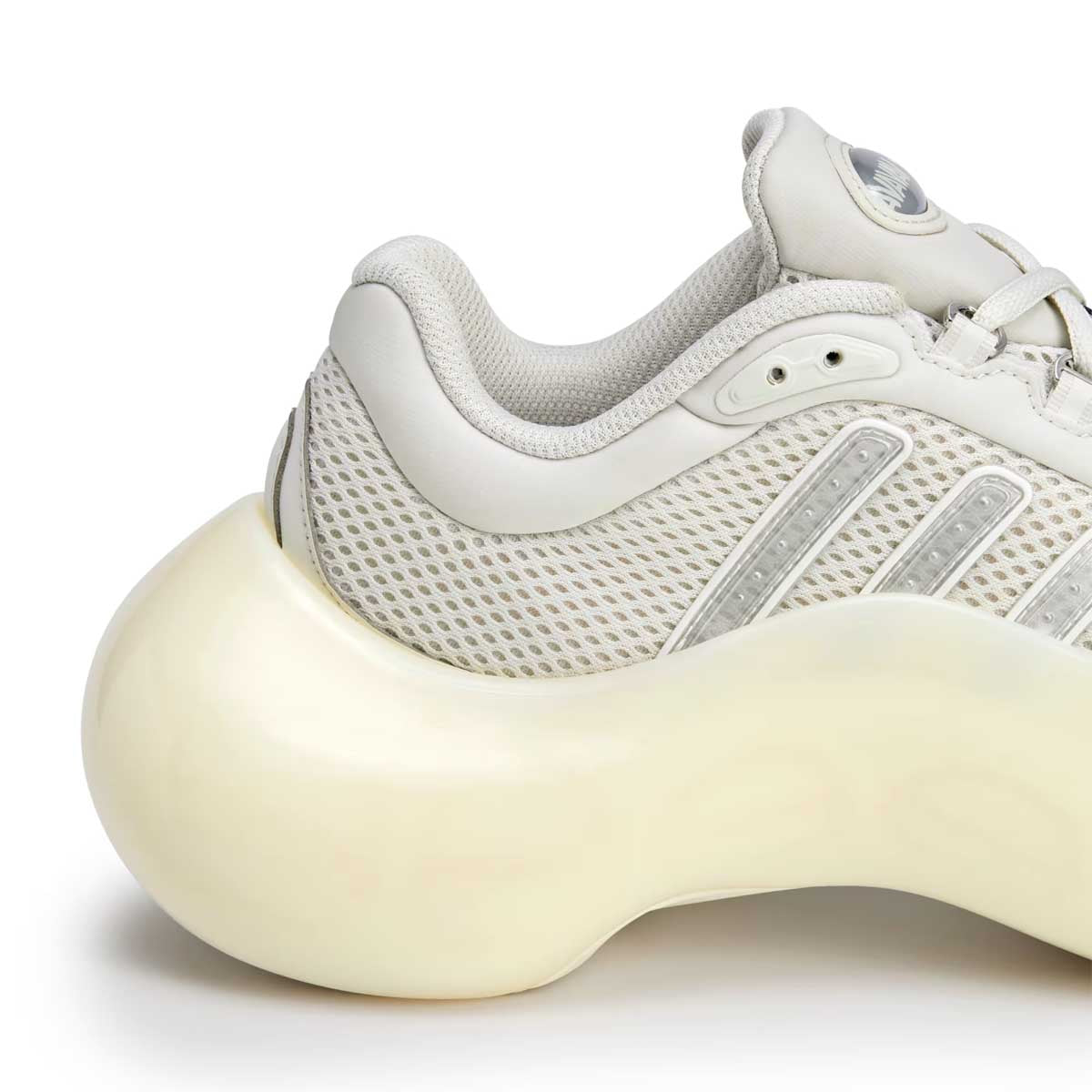 Avavav Moonrubber Sneakers in Off White Silver Metallic - Stylish Comfort for Casual Wear & Street Fashion