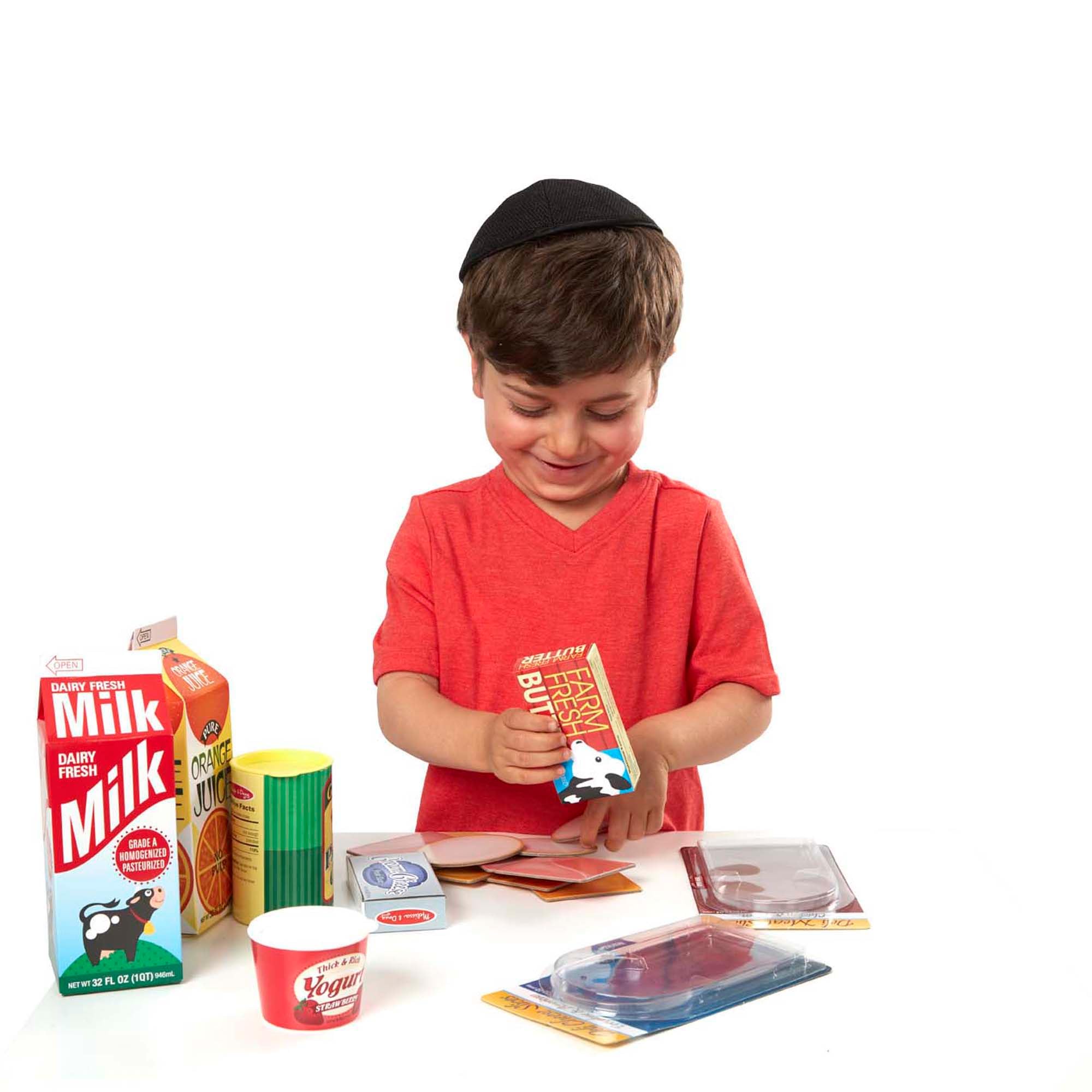 Melissa & Doug Fridge Groceries Play Food Cartons (8-Piece Set) - FSC Certified Wooden Toy for Kids - Pretend Play, Kitchen Role Play & Early Learning Activities