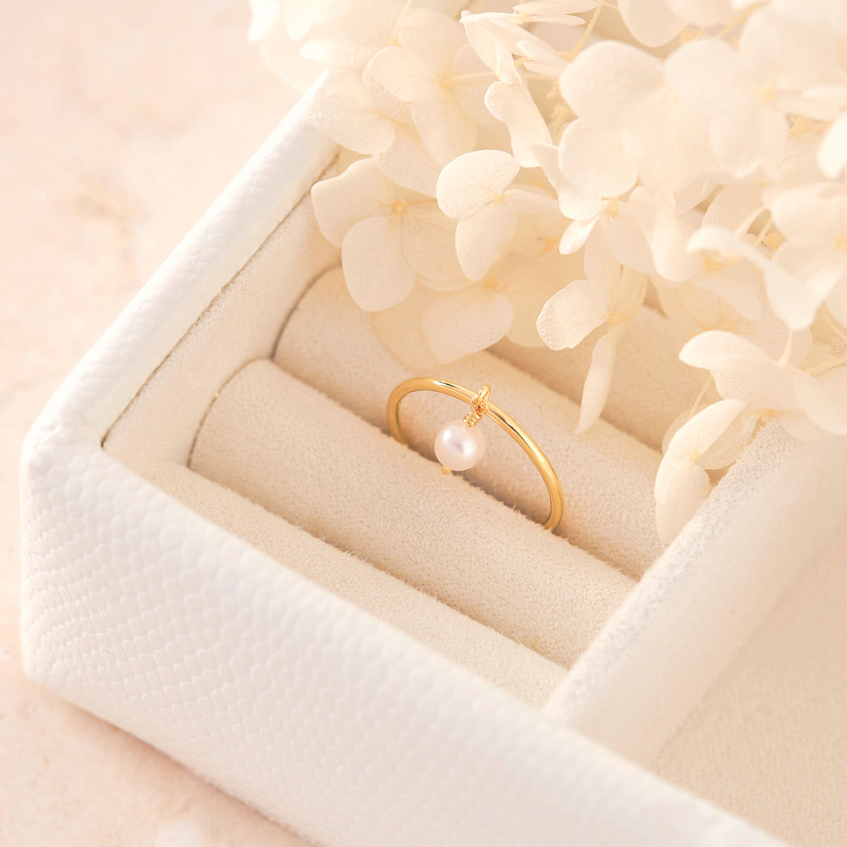 Elegant Gold Pearl Charm Ring for Women - Perfect for Weddings, Parties & Everyday Wear