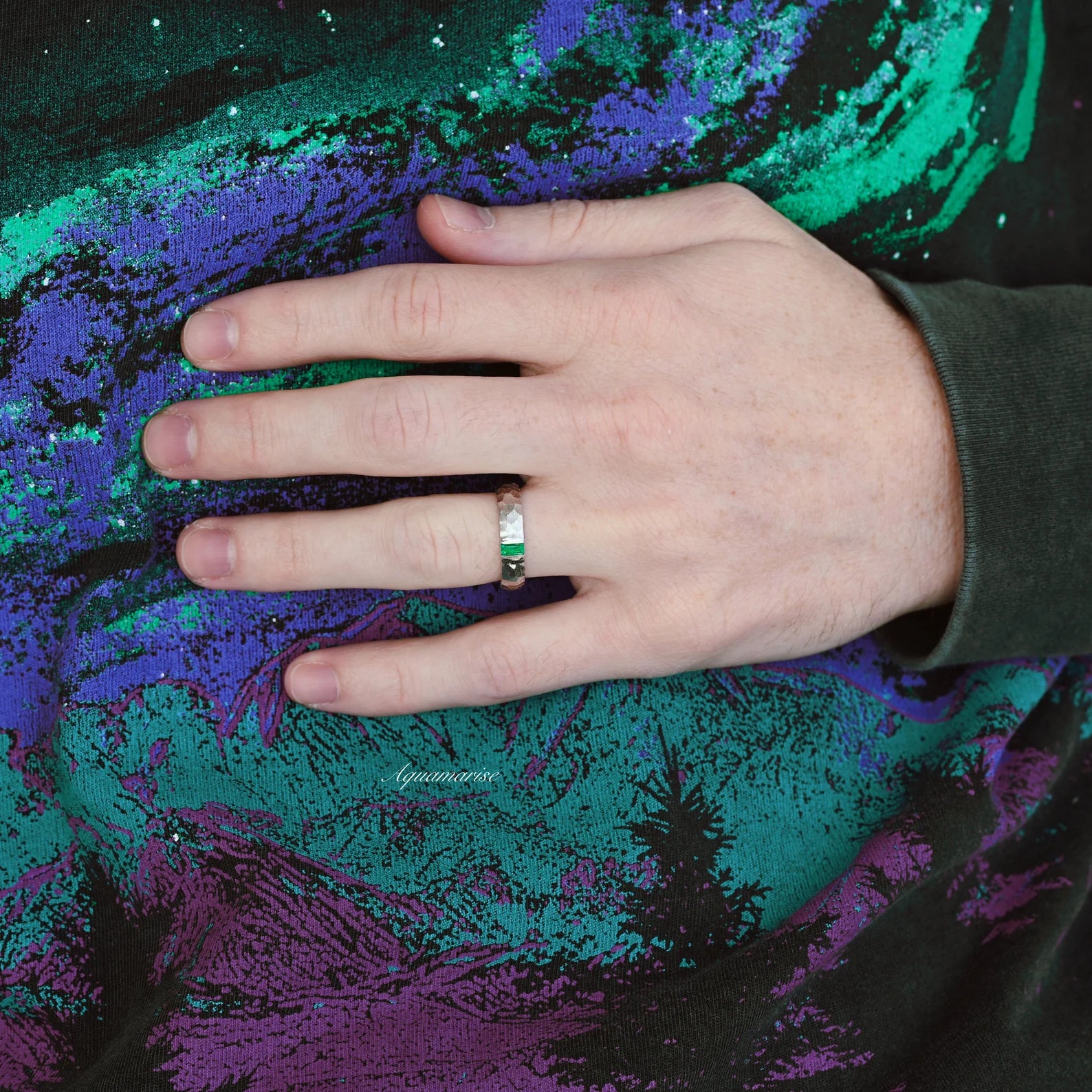 Emerald Leaf Couples Ring - Elegant Matching Wedding Bands for Him & Her - Perfect for Anniversaries, Engagements and Romantic Gifts