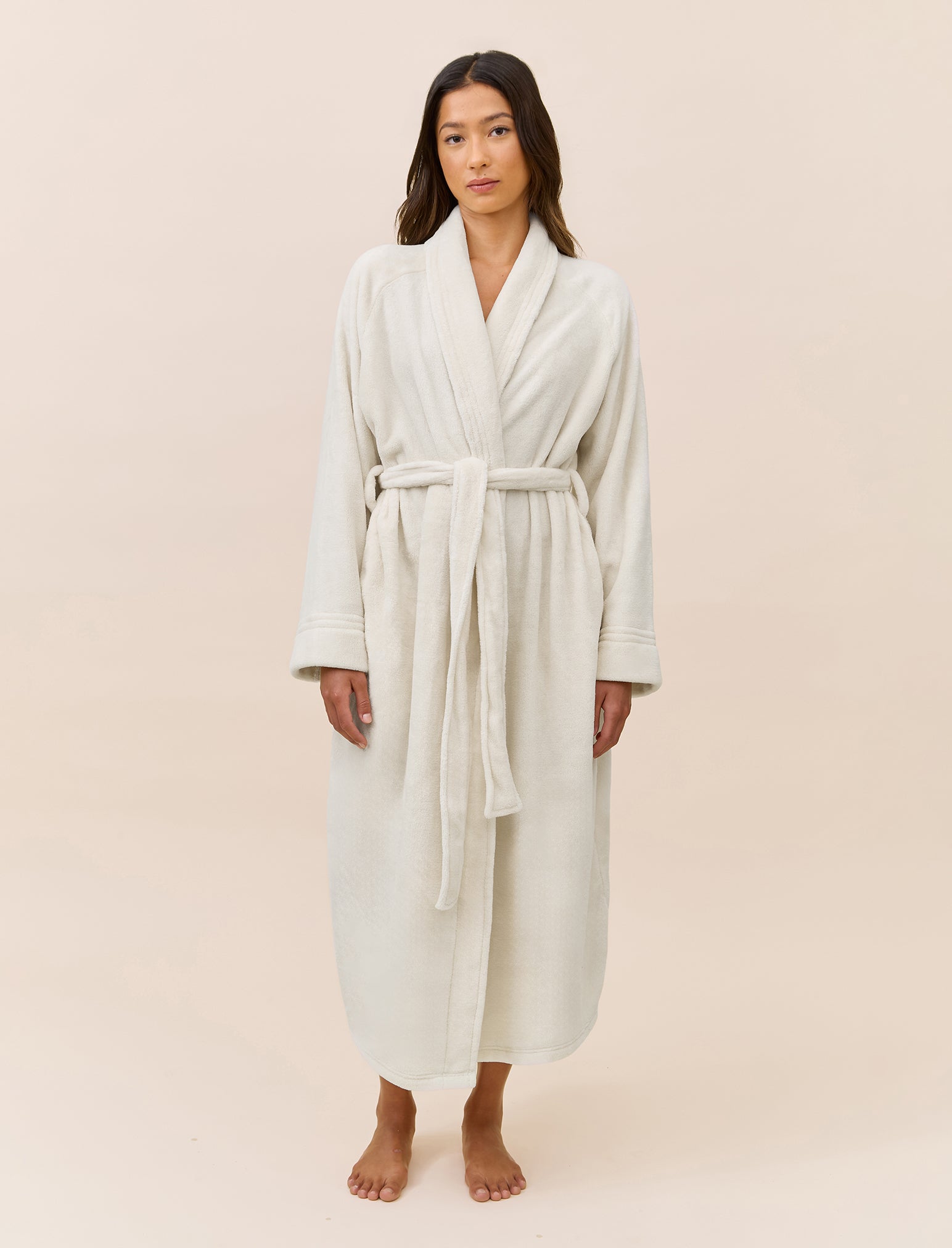 Soft Long Plush Robe for Women - Cozy Fleece Bathrobe with Pockets - Perfect for Spa, Lounge & Relaxation at Home