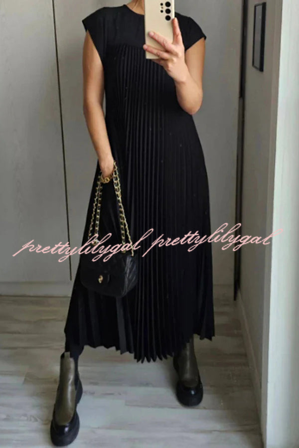 Elegant Solid Color Round Neck Sleeveless Pleated Maxi Dress with Flowy Hem - Perfect for Summer Beach Vacations, Garden Parties & Casual Outings