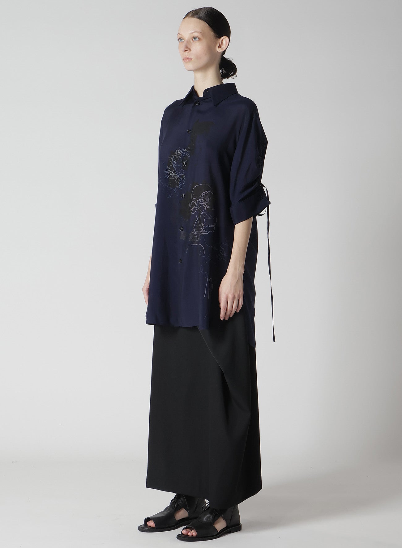 CU/LAWN Floral Sketch Print Shirred Sleeve Blouse - Women's Fashion Top for Spring Summer, Office Wear & Casual Outings