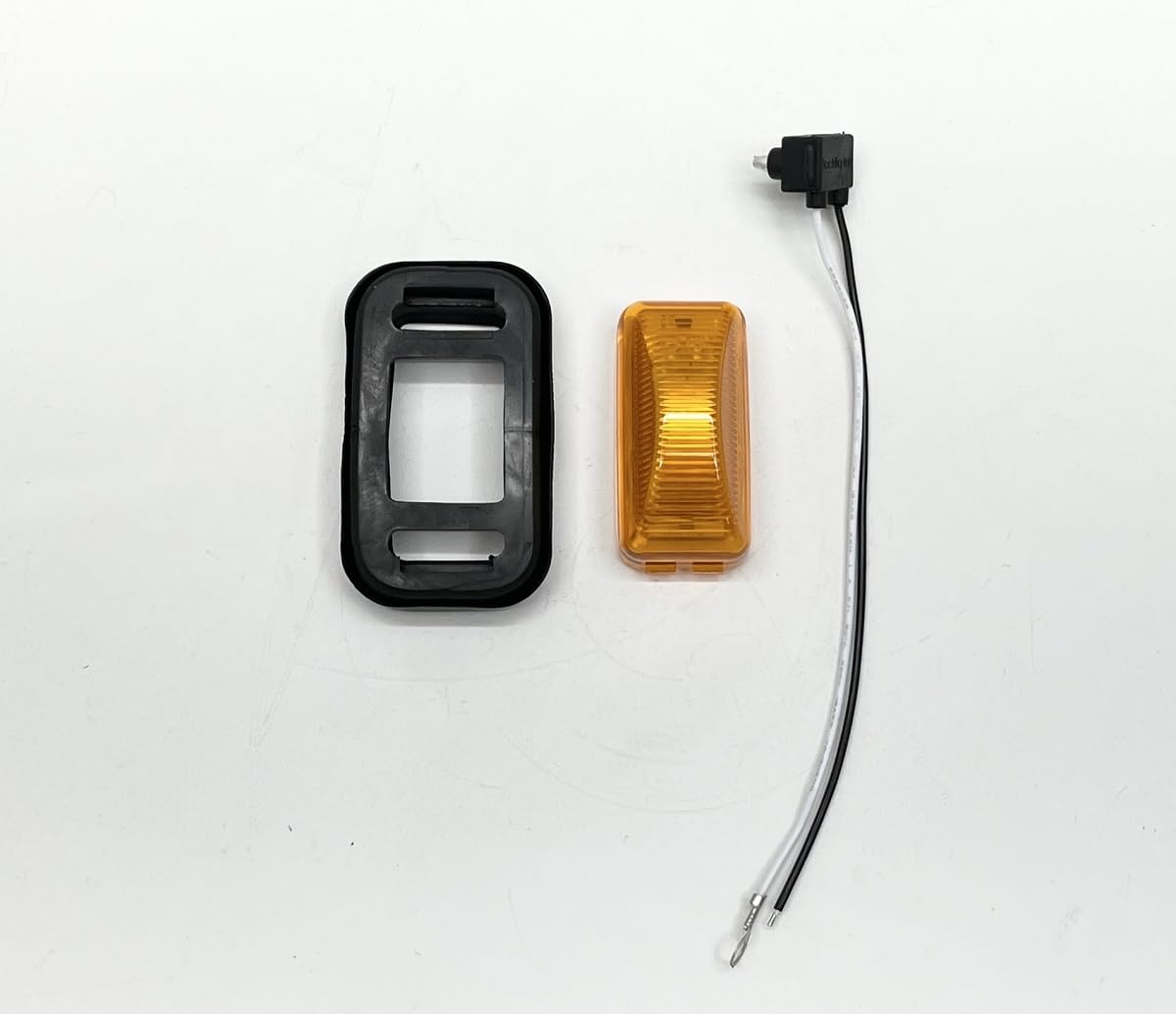 United Pacific Amber 6 LED 2.5