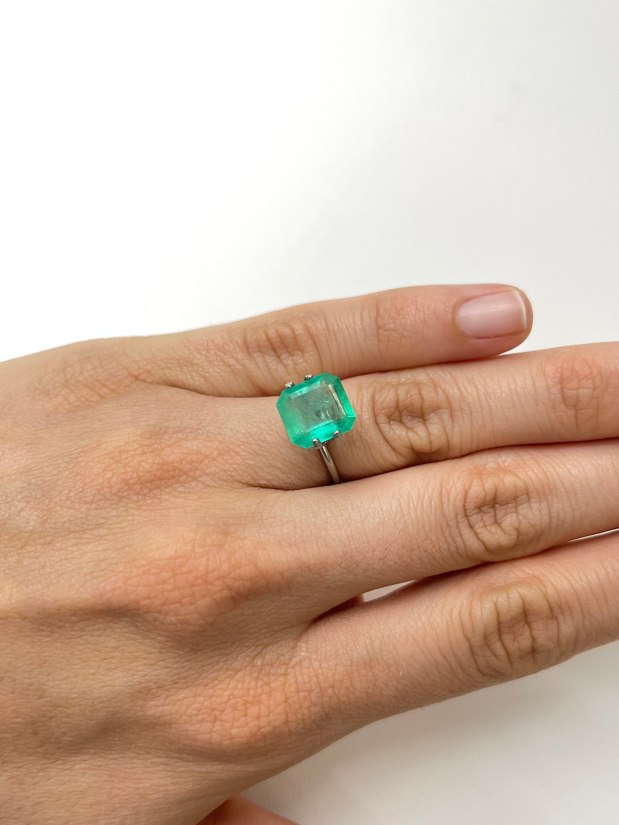 3.59 Carat 10.5x10mm Spring Green Loose Colombian Emerald Asscher Cut Gemstone for Jewelry Making, Engagement Rings & Luxury Gifts