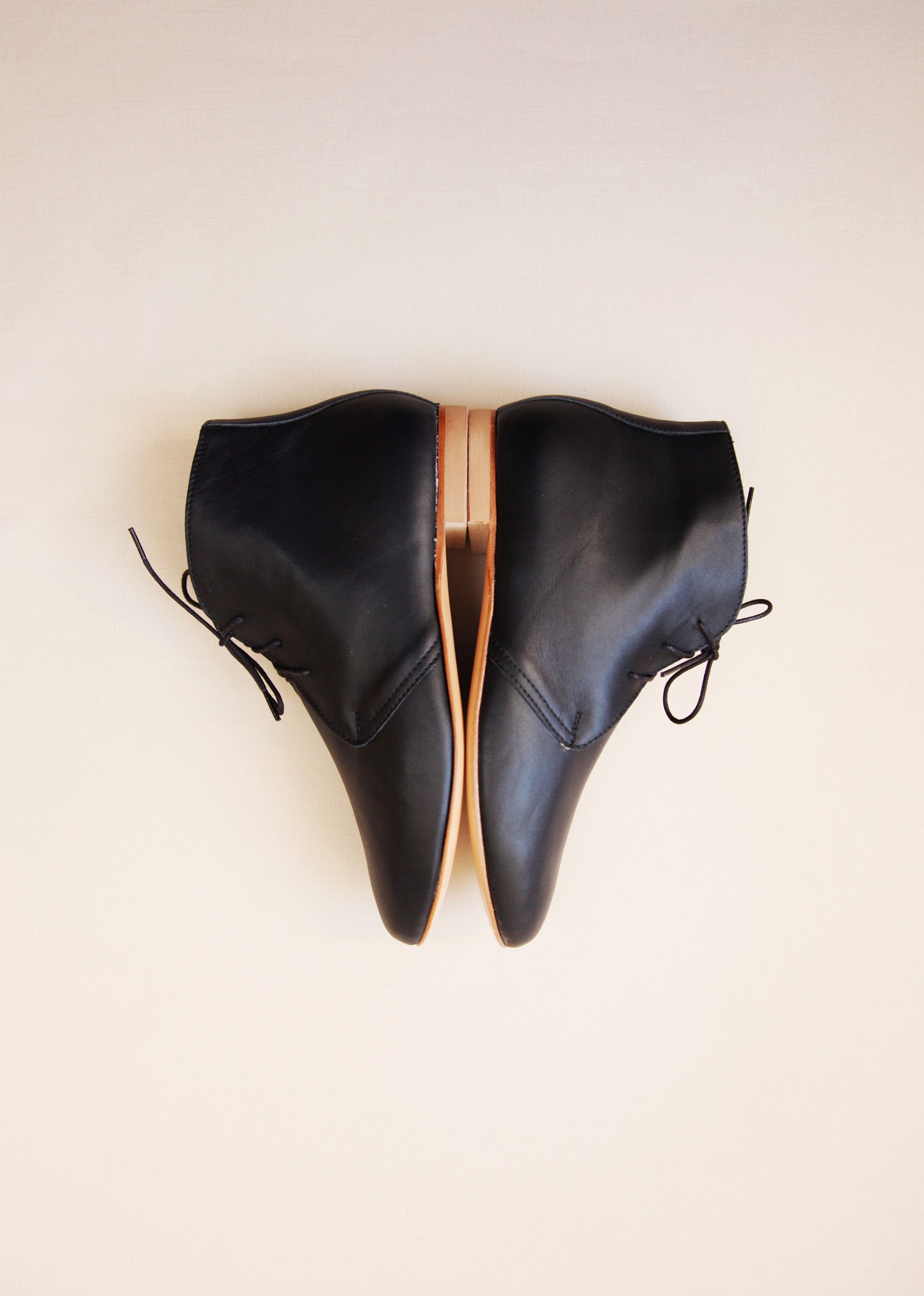LEA Classic Black Boots for Women - Comfortable & Stylish Ankle Boots for Fall & Winter - Perfect for Office, Casual Outfits, and Outdoor Walking