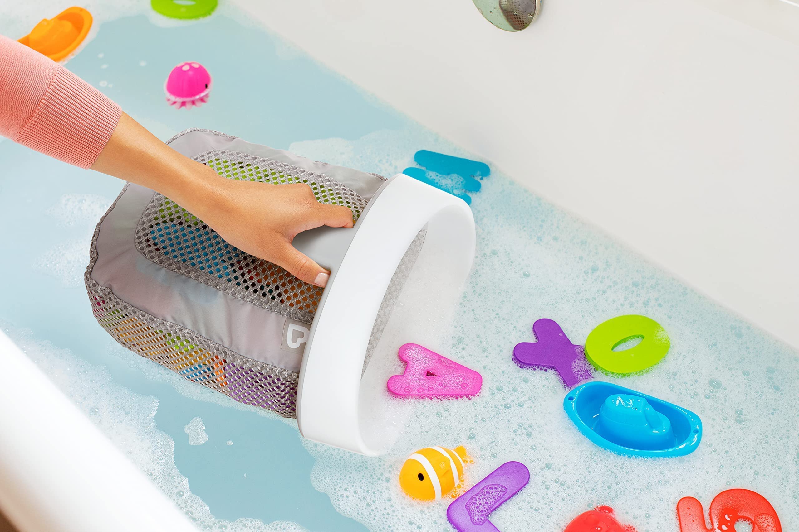 Munchkin® Wild Animal Bath Toy Set - 8 Pack Squirting Bath Toys with Scoop for Kids | Fun Bathtime Play for Toddlers & Infants