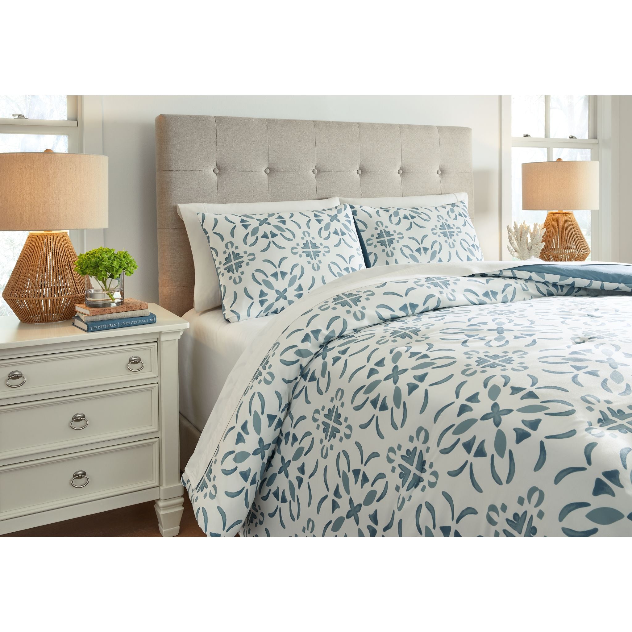 Adason Queen Comforter Set - 7-Piece Luxury Bedding Set with Comforter, Pillow Shams, Sheet Set & Bed Skirt - Soft Microfiber for All Seasons - Perfect for Master Bedroom, Guest Room & Dorm Decor