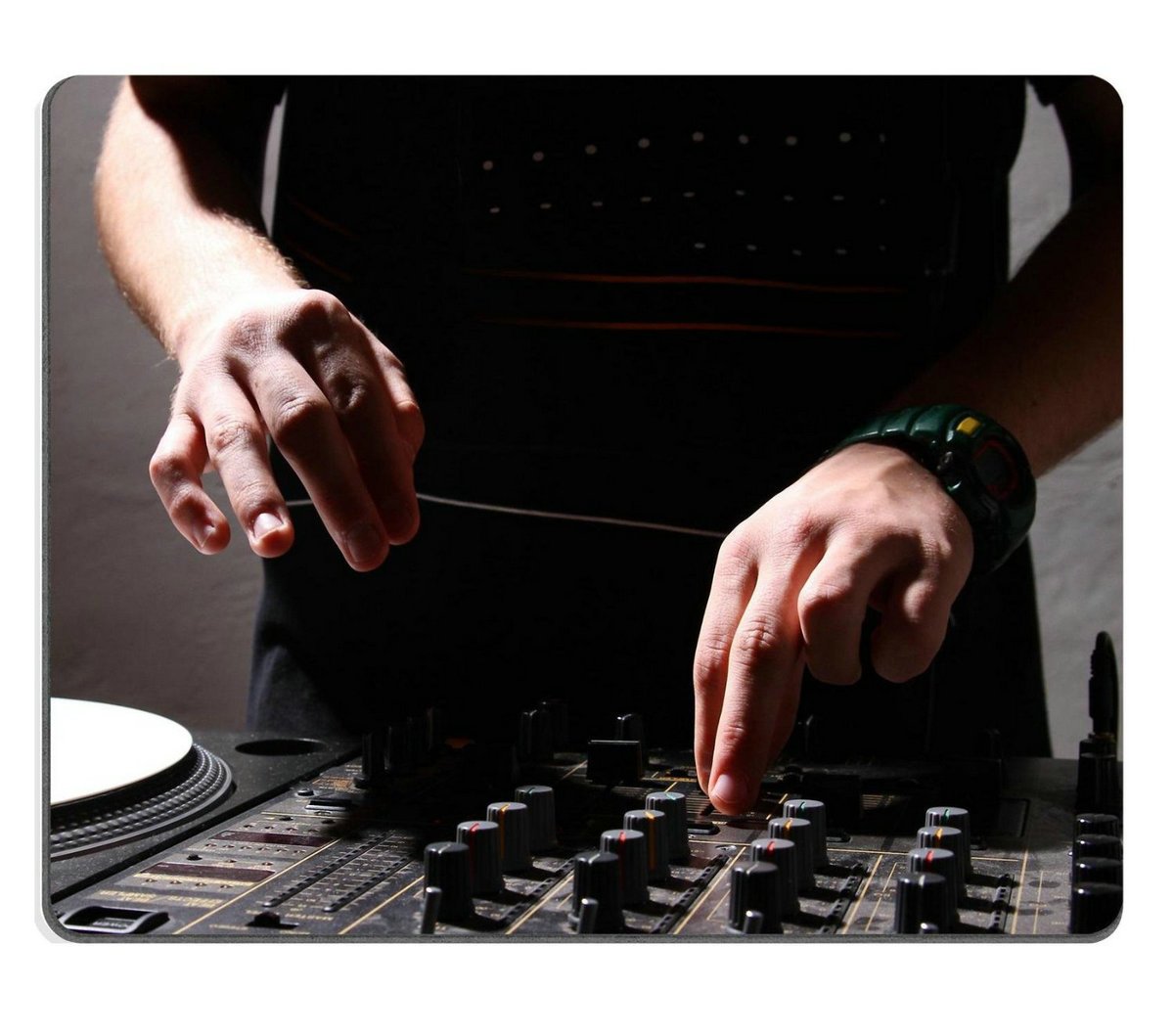 Professional DJ Mousepad for Mixing Music – High-Quality Non-Slip Surface for Audio Equipment – Perfect for DJs, Music Producers & Studio Use