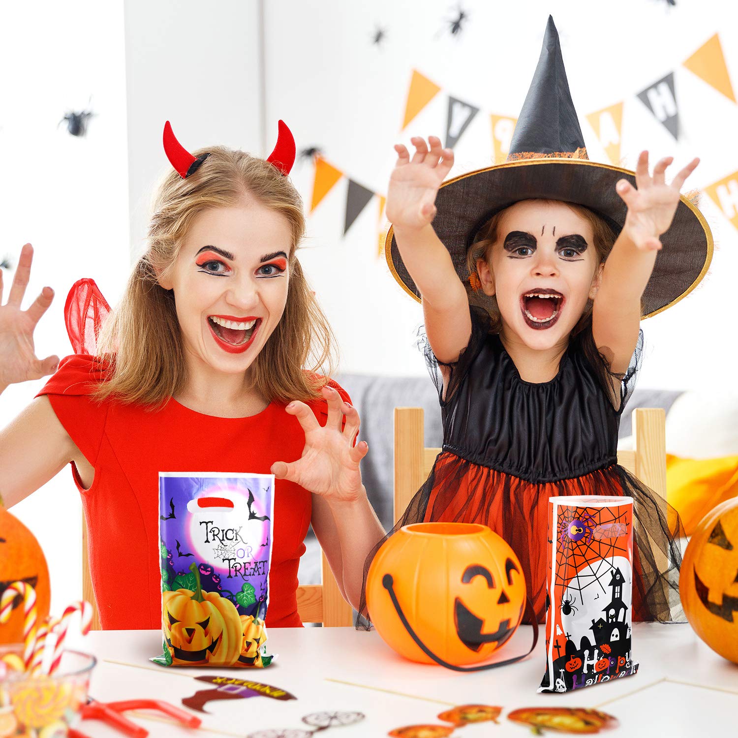 100-Piece Halloween Plastic Treat Bags Bulk - Reusable Jack O'Lantern Pumpkin Candy Bags for Trick or Treat, Halloween Party Favors & Classroom Treats | Perfect for Halloween Parties, School Events & Neighborhood Trick-or-Treating