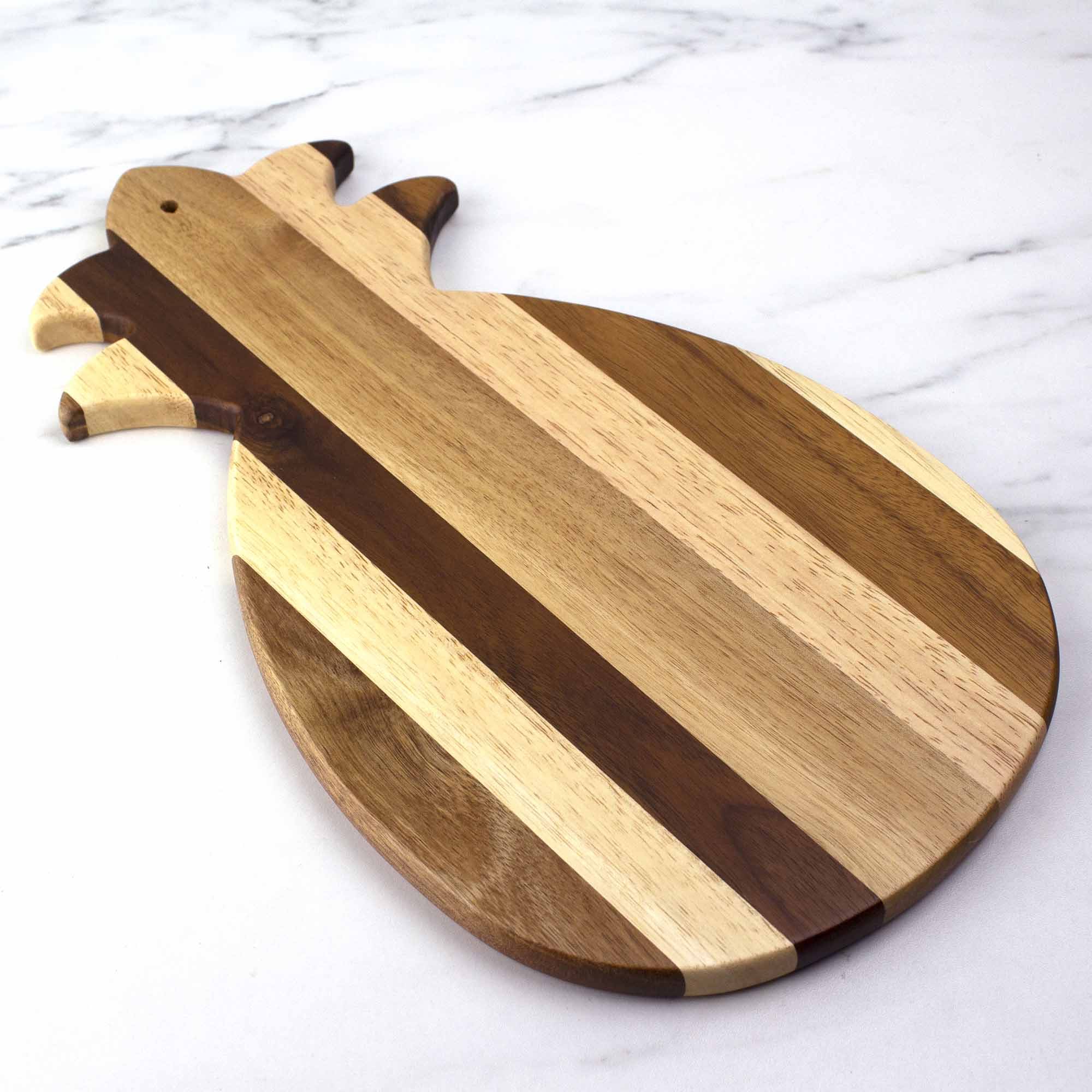 Rock & Branch® Shiplap Series Pineapple Shaped Cutting Board - Durable Wooden Kitchen Chopping Board for Fruits, Vegetables & Cheese - Perfect for Farmhouse Kitchen Decor & Party Serving