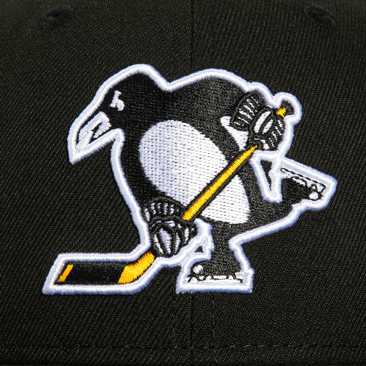 New Era 59Fifty Pittsburgh Penguins Alternate Snapback Hat - Black NHL Hockey Cap for Men & Women - Perfect for Games, Fan Gear & Streetwear Fashion