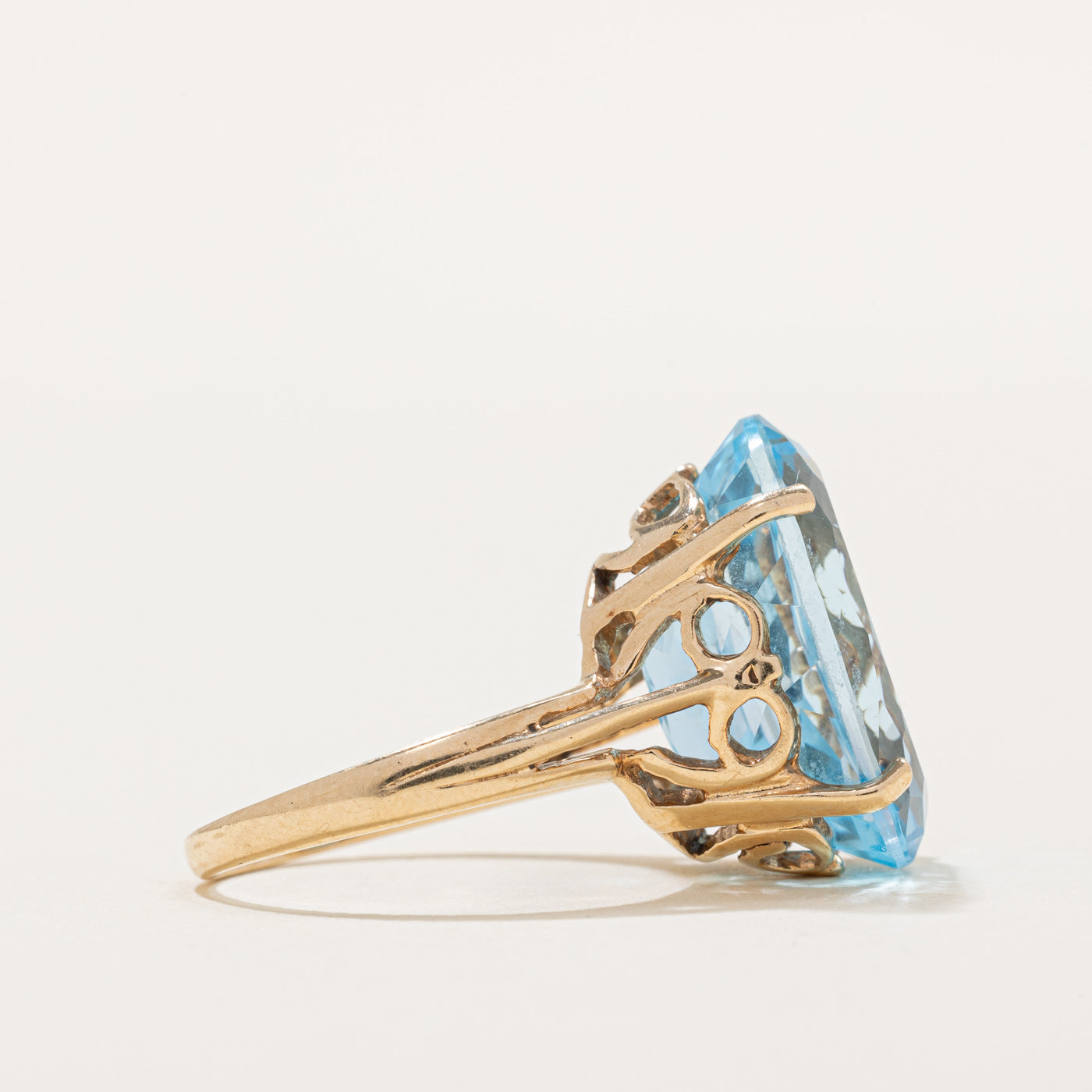 Blue Topaz Cocktail Ring - 16.00ct Genuine Gemstone - Size 7 - Elegant Statement Jewelry for Evening Parties & Special Occasions