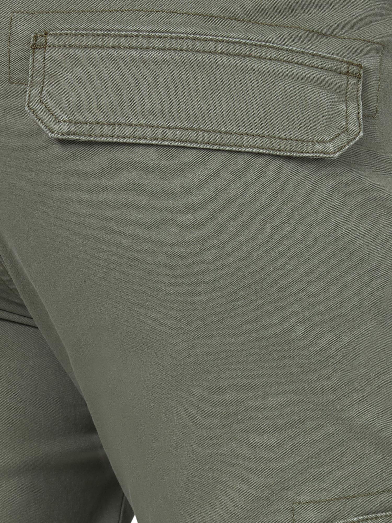 Wrangler Authentics Men's Regular Tapered Cargo Pants - Durable Work & Outdoor Tactical Pants for Hiking, Camping & Casual Wear