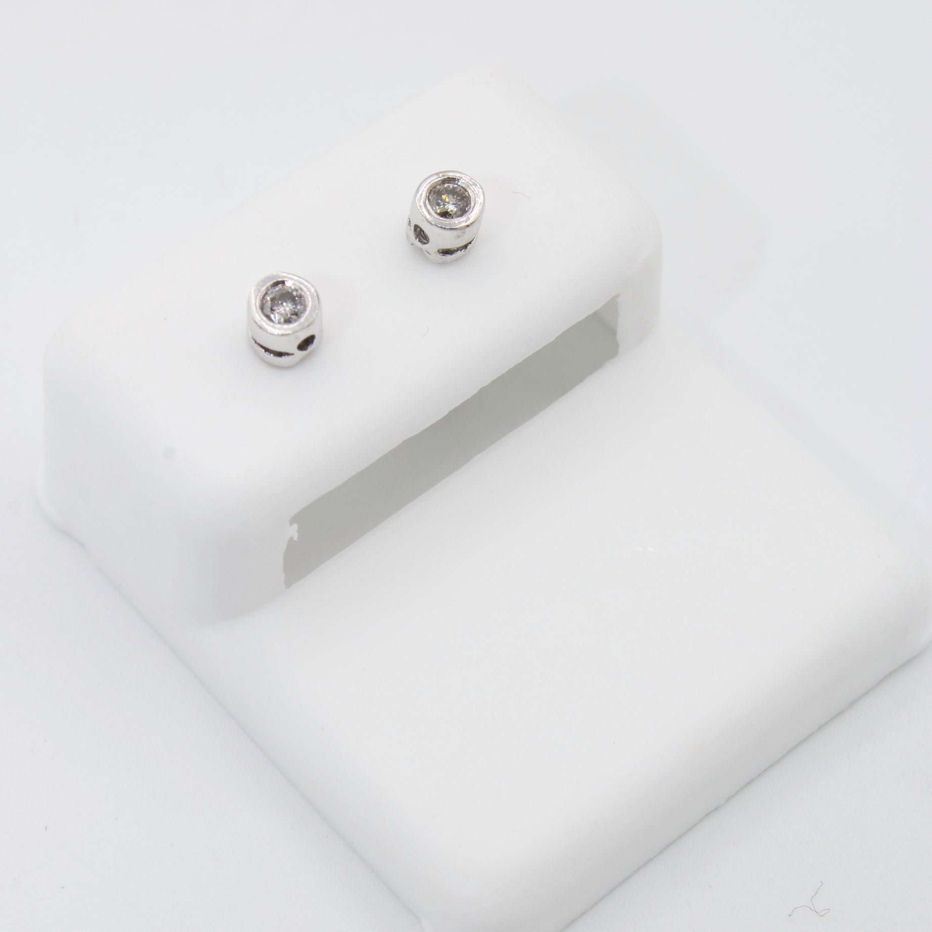 14K Gold Round Diamond Stud Earrings (3.2mm) - Premium Quality Jewelry for Women | Perfect for Weddings, Anniversaries & Special Occasions