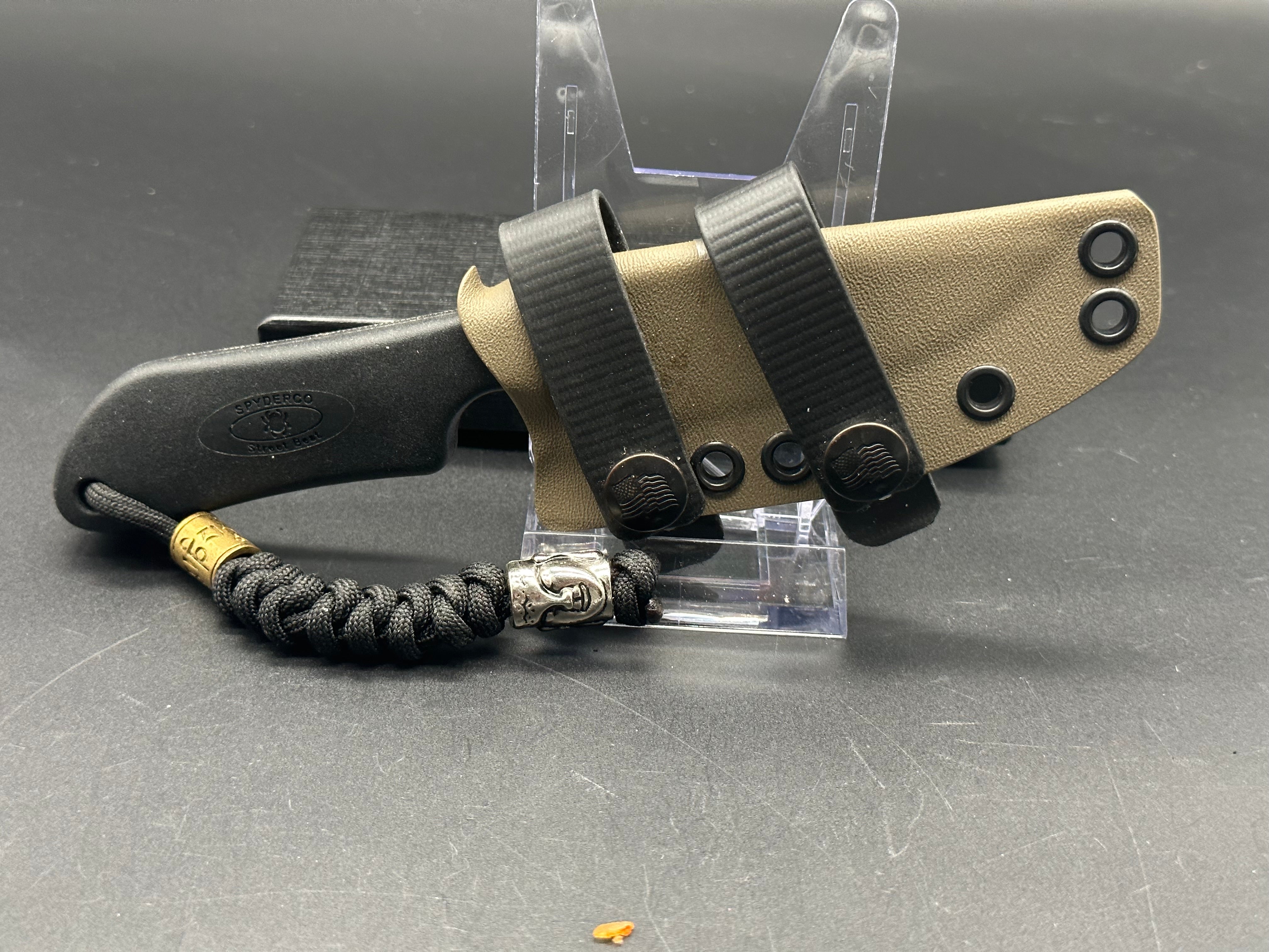 Spyderco Street Beat Fixed Blade Knife with Extra Sheath - No Box Included | Outdoor Survival, Camping, Hunting, and Everyday Carry (EDC)